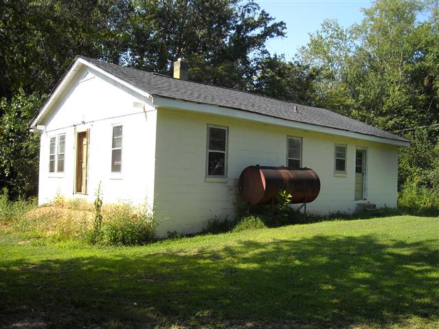 A picture of the property located at 34 STOKLEY LN, FLETCHER NC 28732.