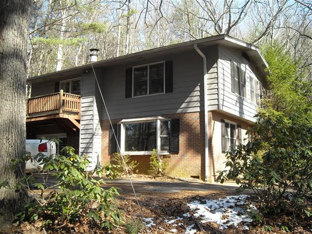 A picture of the property located at 11 BRAE BURN DR, ARDEN NC 28704.