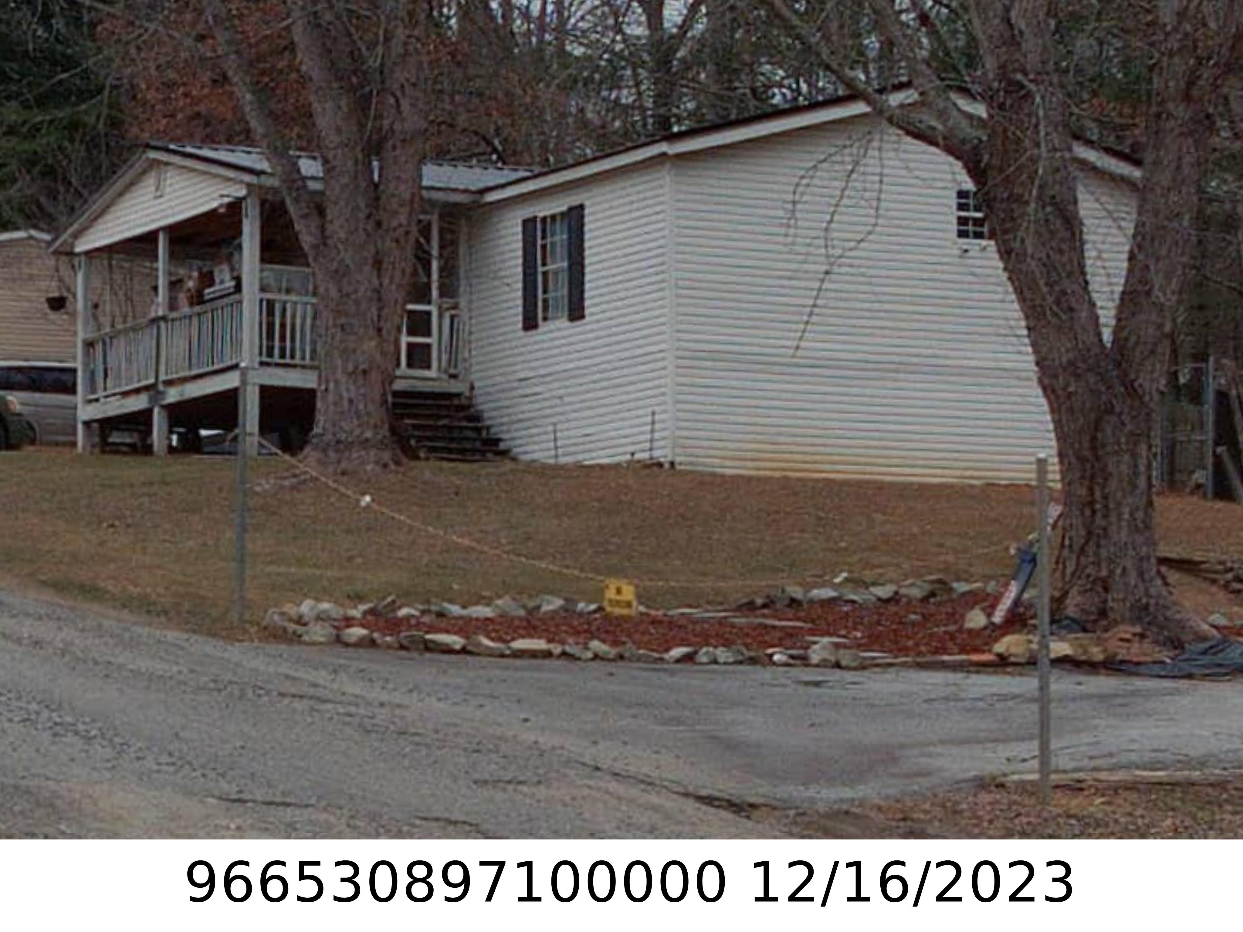 A picture of the property located at 3 CONCORD KNOLL LN, ASHEVILLE NC 28803.