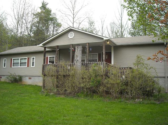 A picture of the property located at 9 CONCORD KNOLL LN, ASHEVILLE NC 28803.