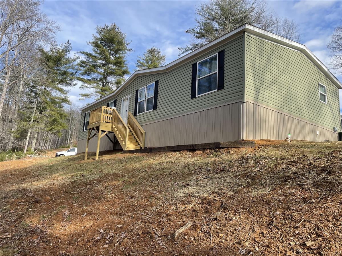 A picture of the property located at 184 WHITE OAK GAP RD, ASHEVILLE NC 28803.