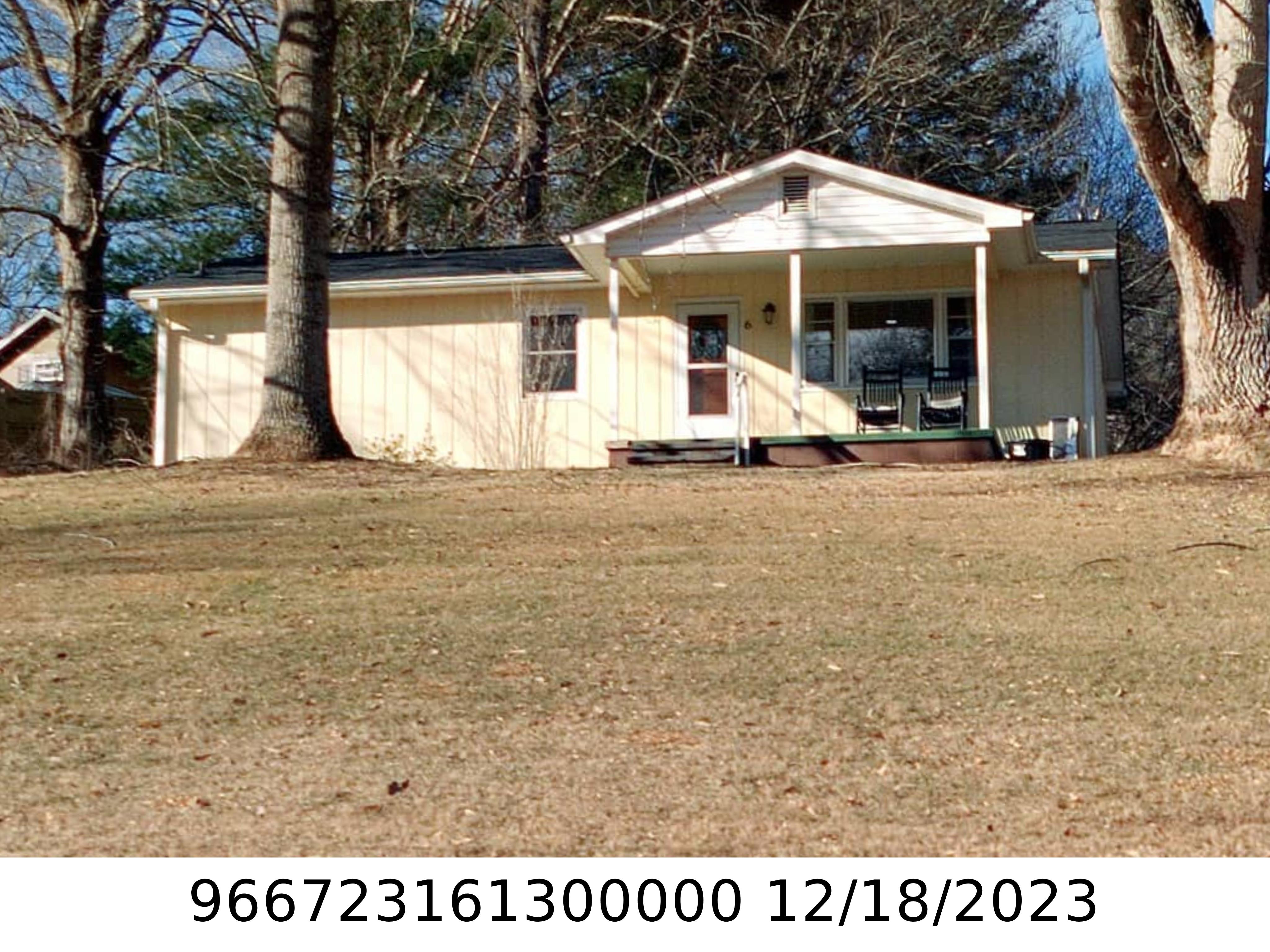 A picture of the property located at 6 ELLY LN, ASHEVILLE NC 28803.