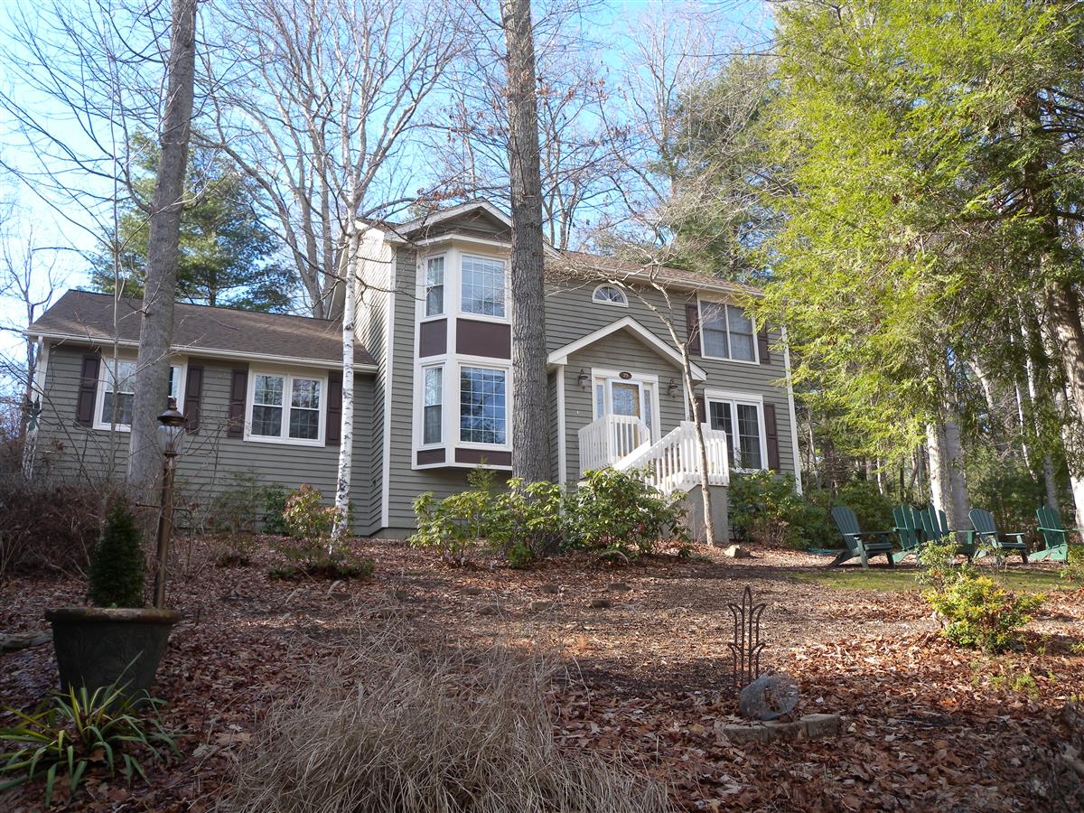 A picture of the property located at 29 AUTUMN RIDGE LN, ASHEVILLE NC 28803.