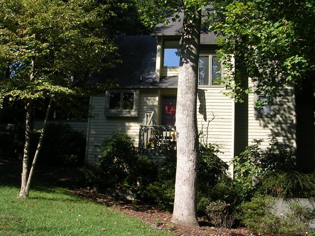 A picture of the property located at 25 AUTUMN RIDGE LN, ASHEVILLE NC 28803.
