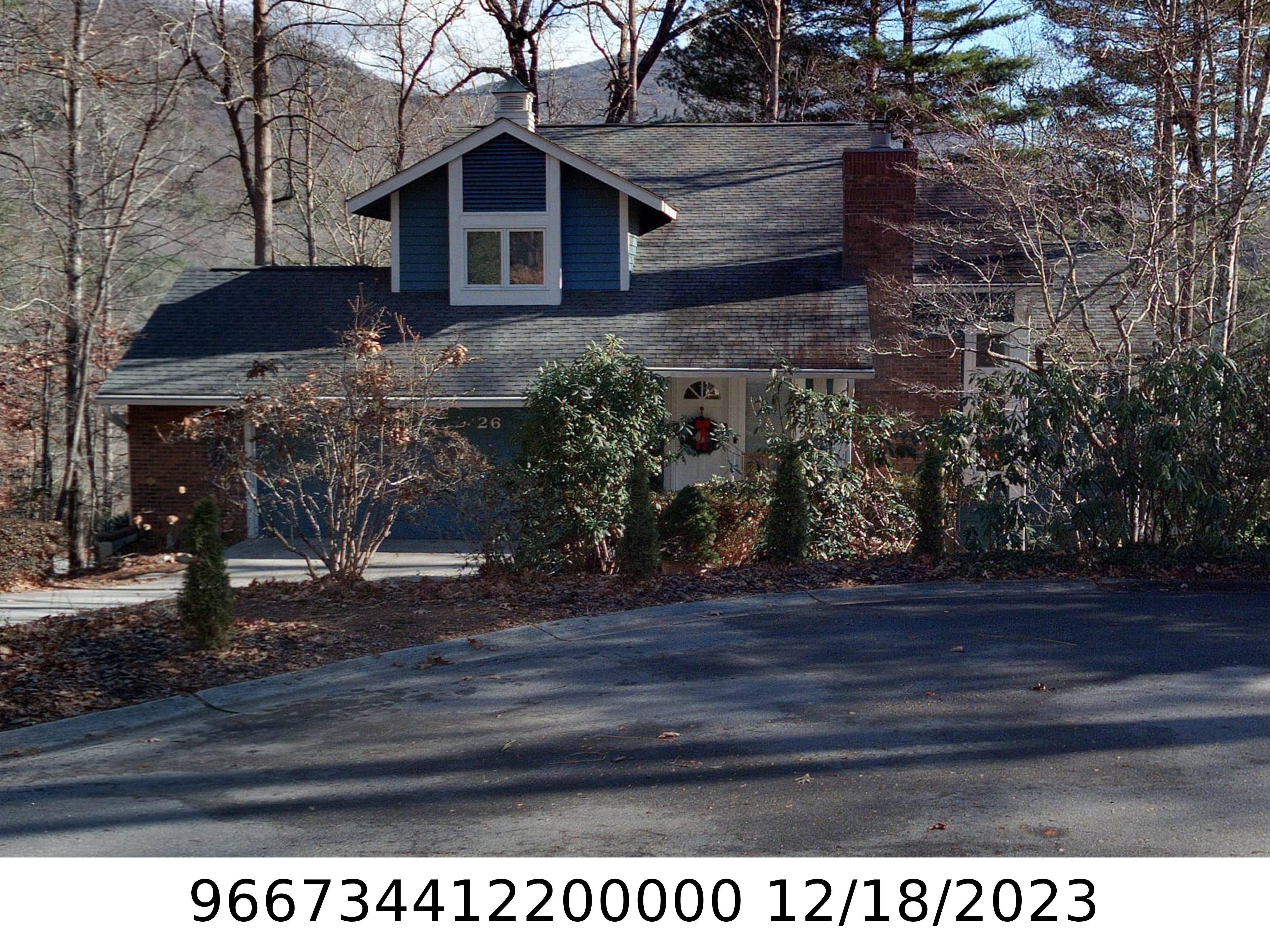 A picture of the property located at 26 AUTUMN RIDGE LN, ASHEVILLE NC 28803.