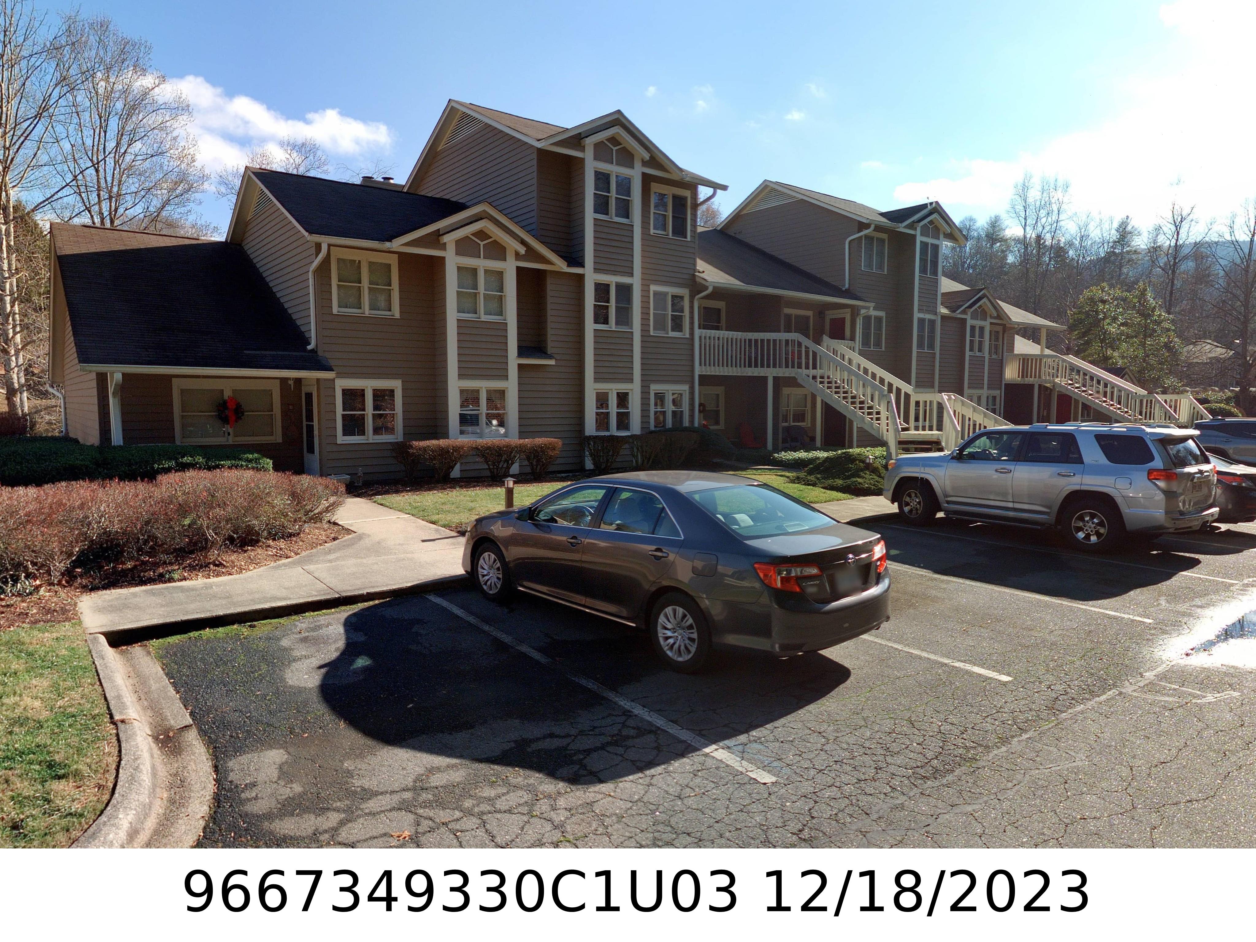 A picture of the property located at 3 CREEKSIDE LN, ASHEVILLE NC 28803.