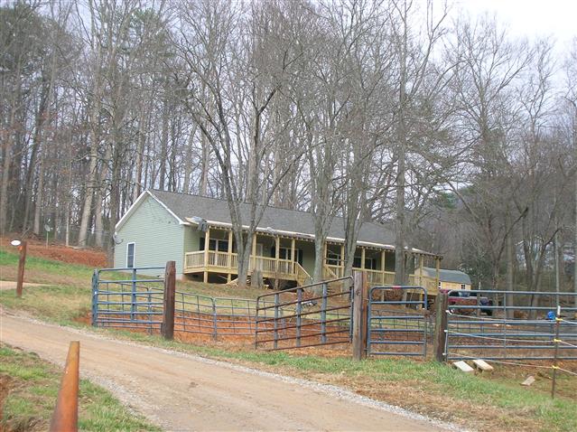 A picture of the property located at 35 CEDAR FARM RD, ASHEVILLE NC 28803.