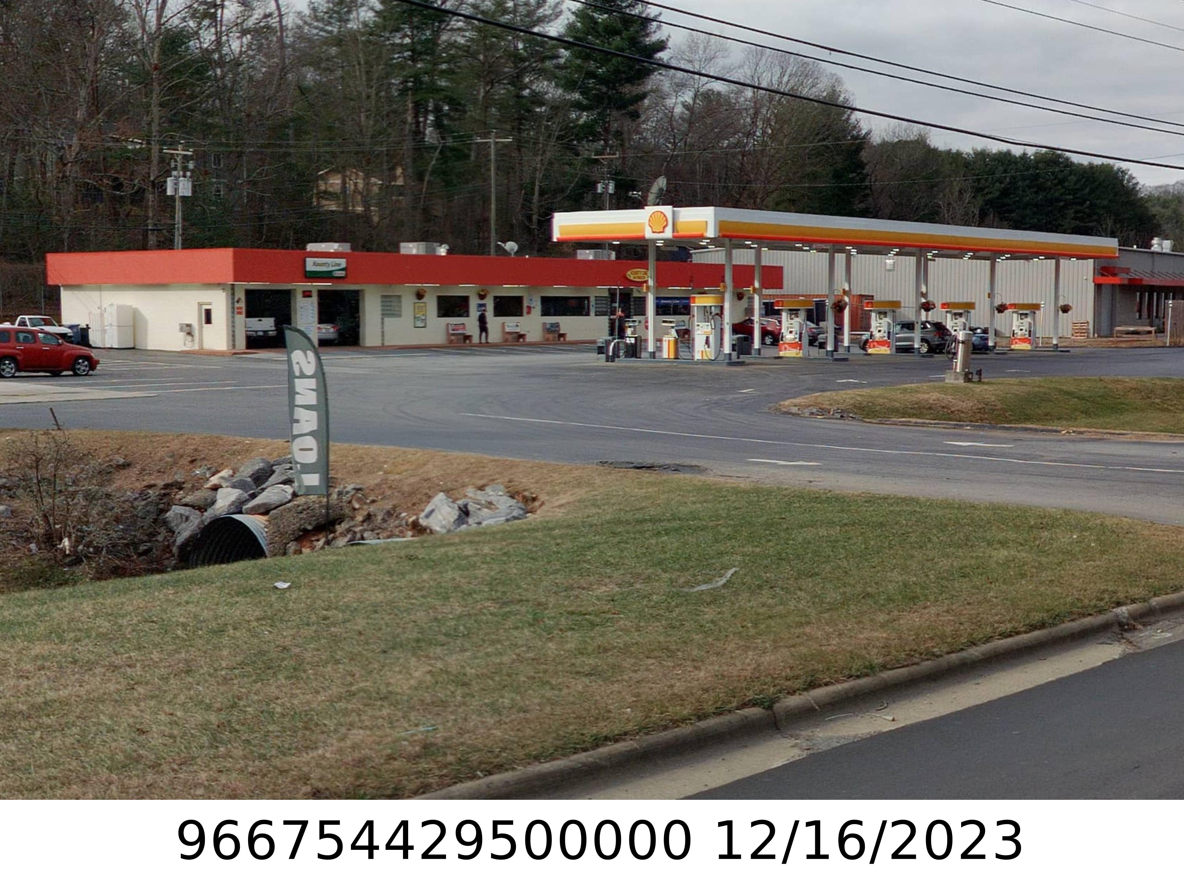 A picture of the property located at 195 CHARLOTTE HWY, ASHEVILLE NC 28803.