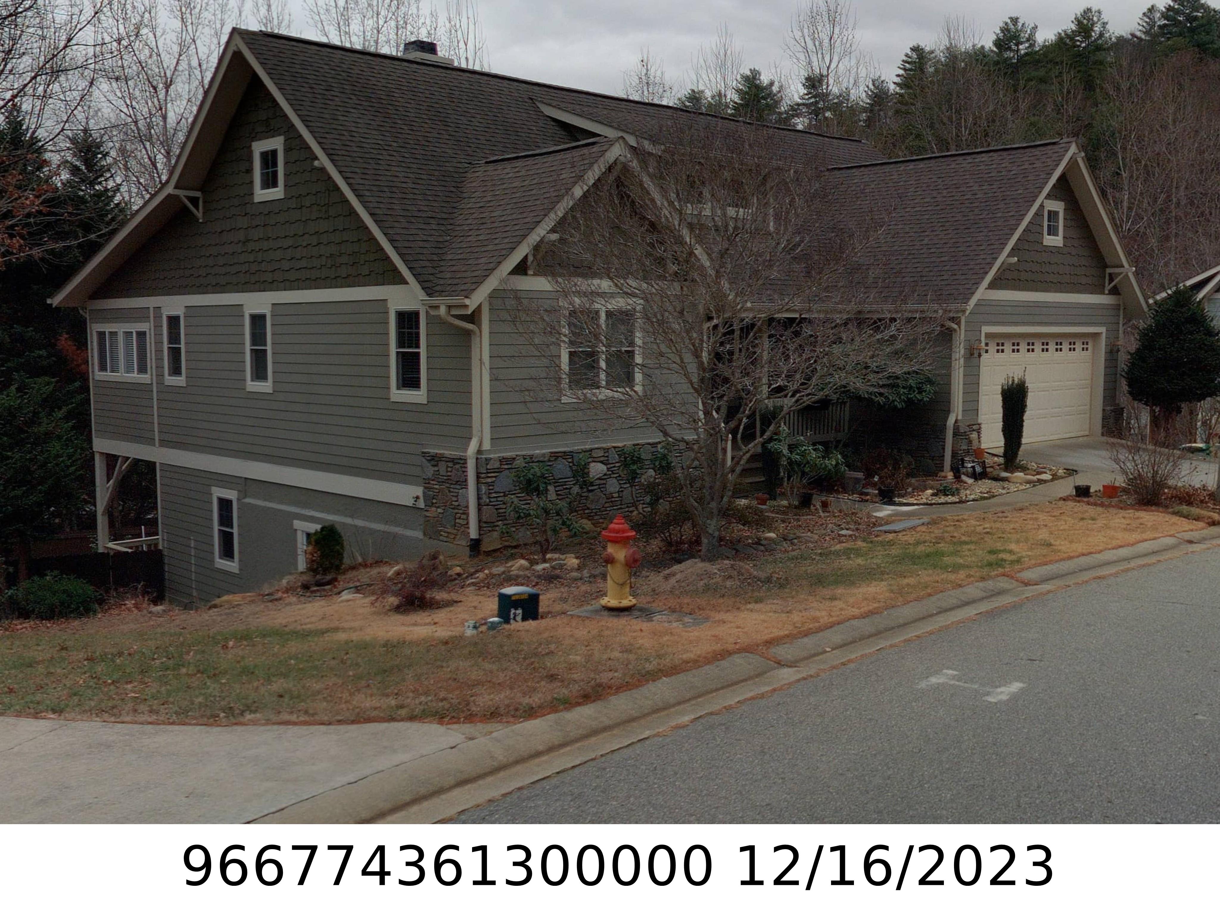A picture of the property located at 14 OAKHAVEN TER, ASHEVILLE NC 28803.