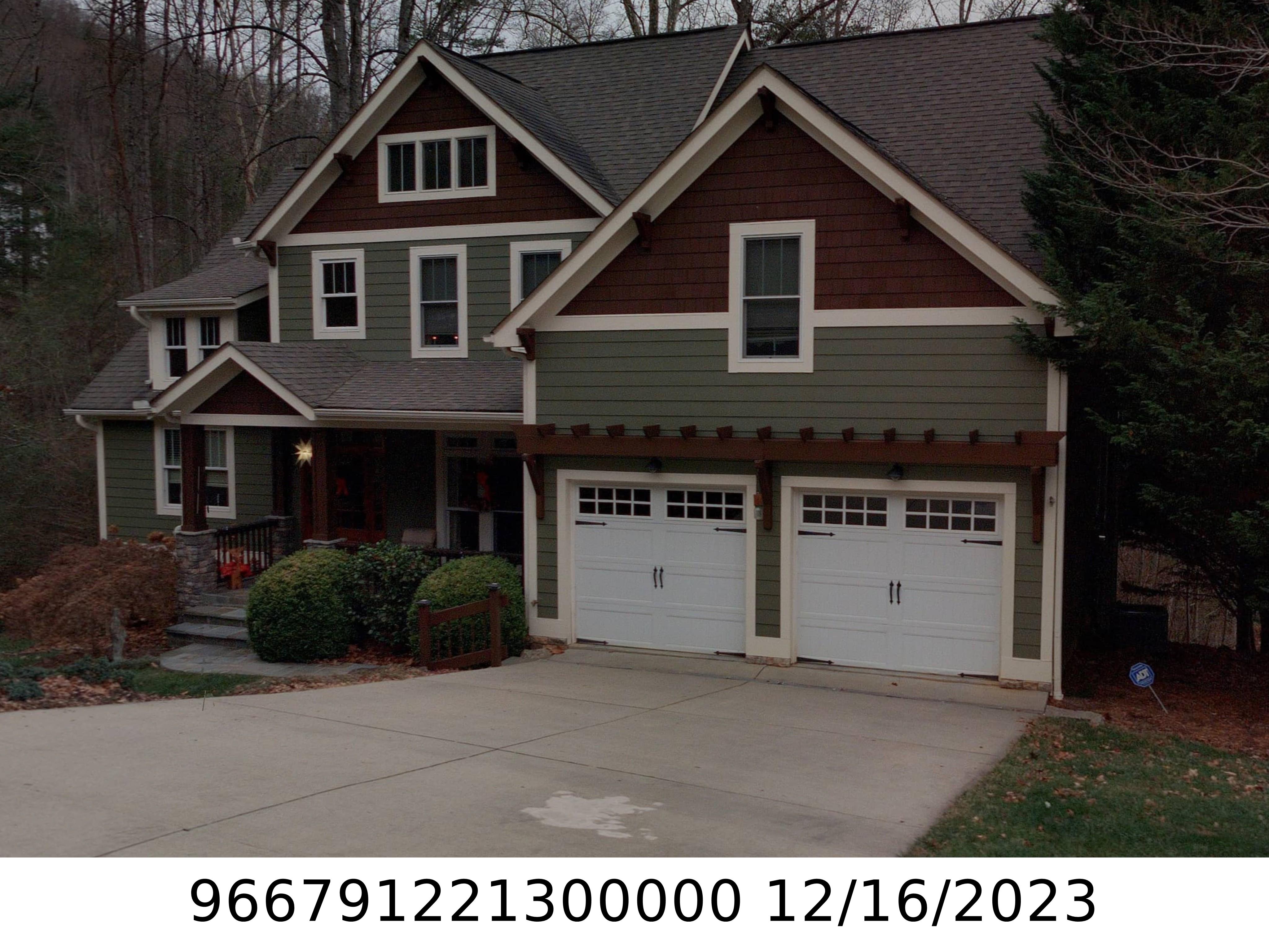 A picture of the property located at 61 VILLAGE POINTE LN, ASHEVILLE NC 28803.