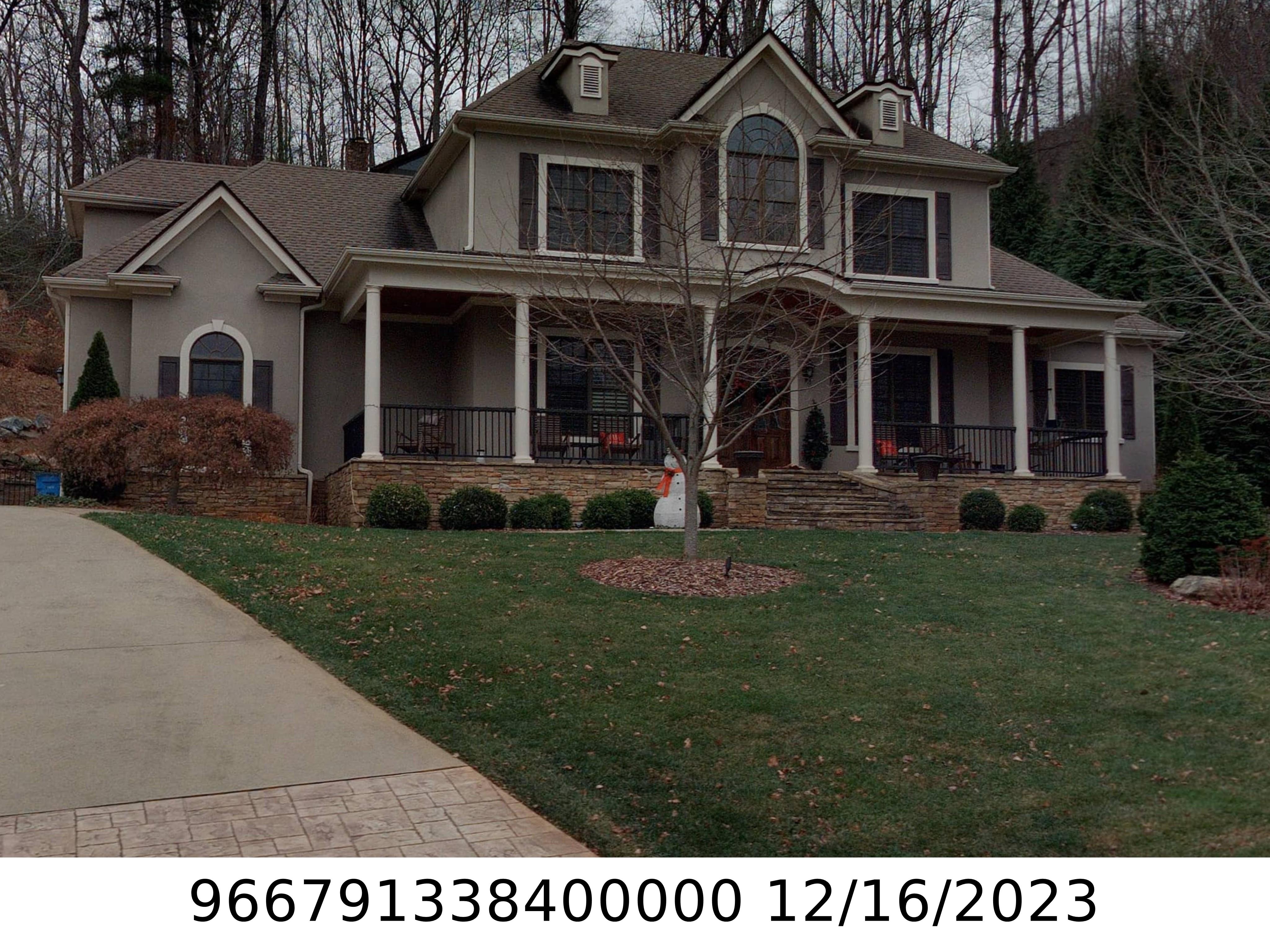 A picture of the property located at 54 VILLAGE POINTE LN, ASHEVILLE NC 28803.