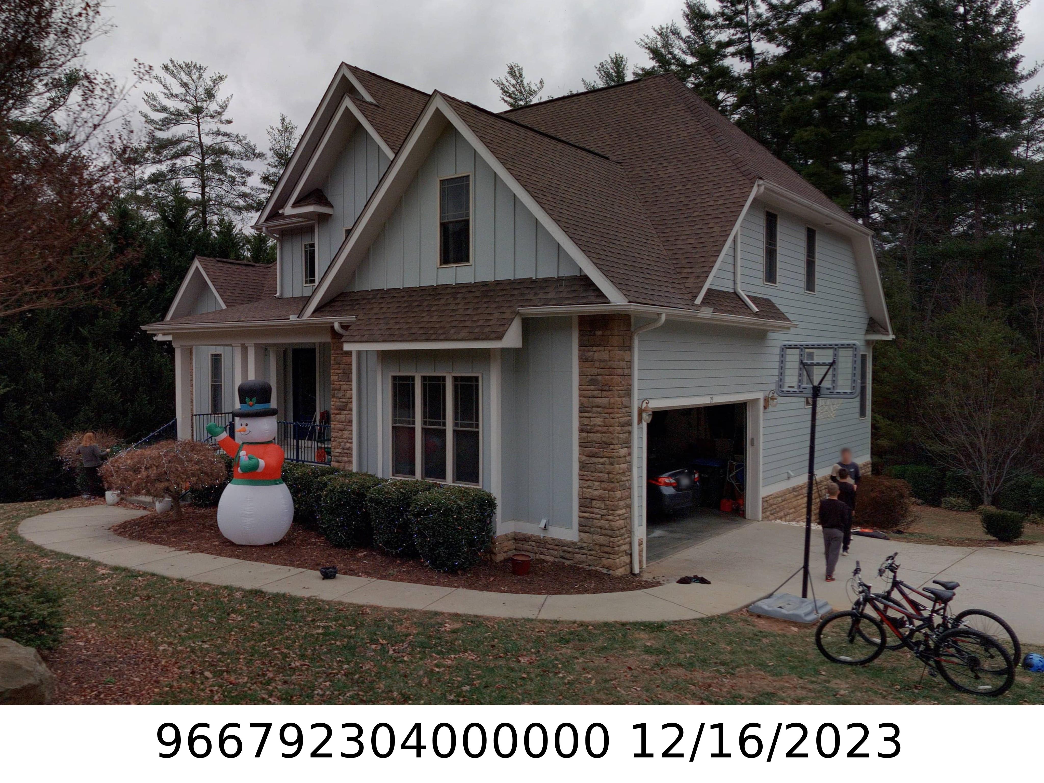 A picture of the property located at 29 VILLAGE POINTE LN, ASHEVILLE NC 28803.