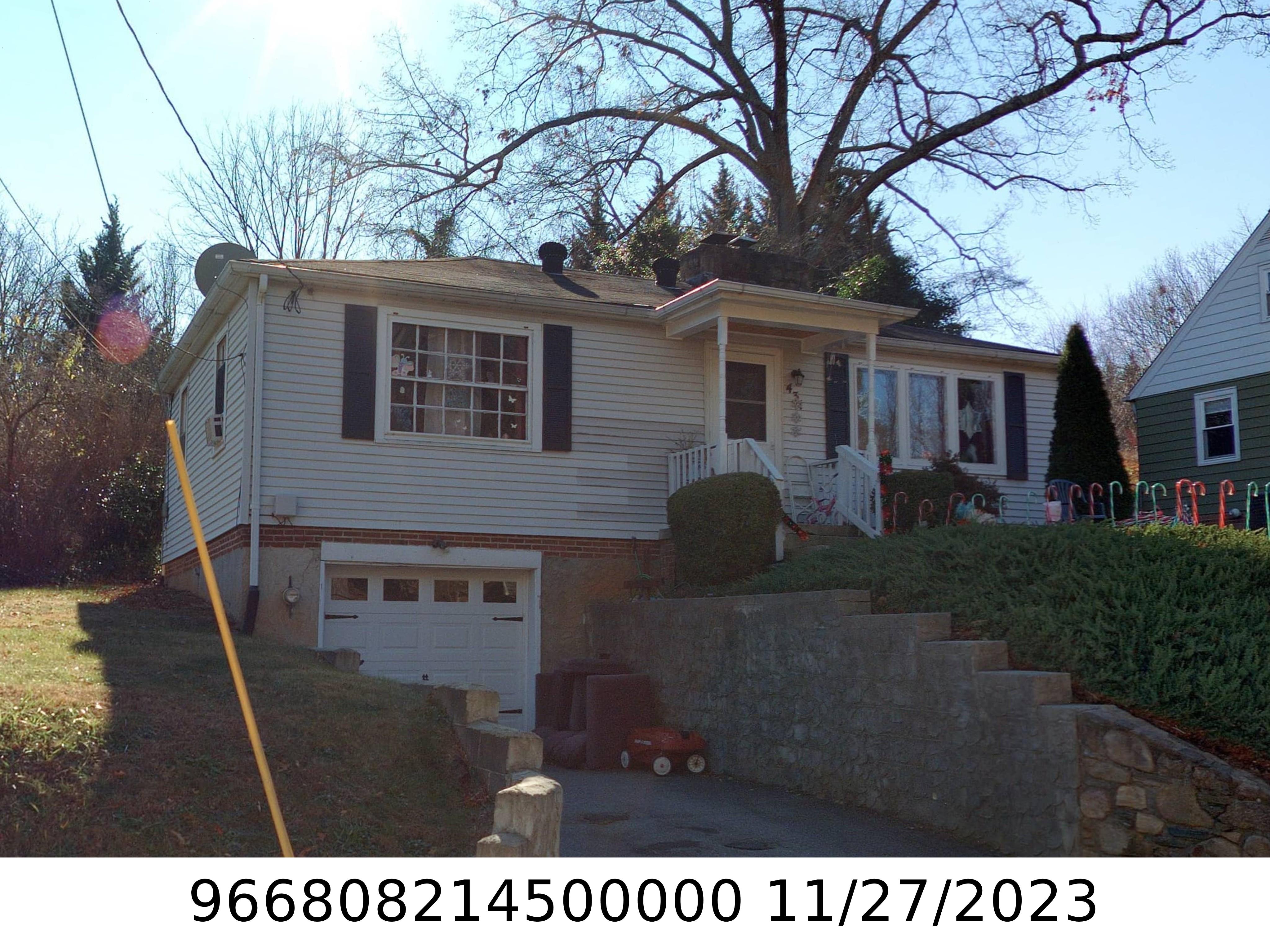 A picture of the property located at 431 GOVERNORS VIEW RD, ASHEVILLE NC 28805.