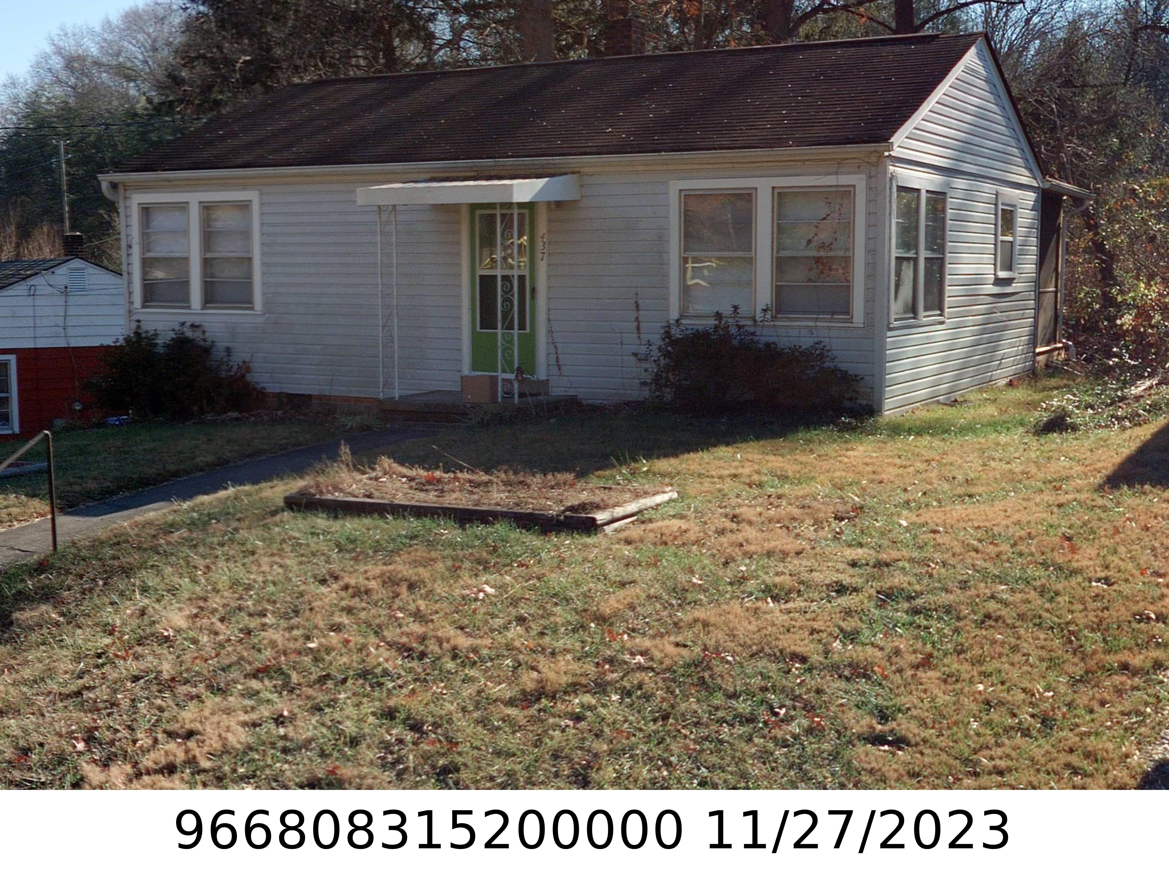 A picture of the property located at 437 GOVERNORS VIEW RD, ASHEVILLE NC 28805.