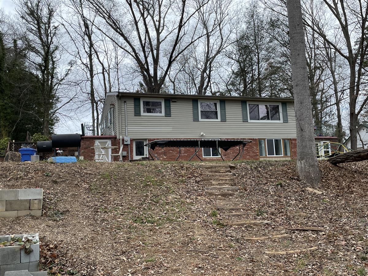 A picture of the property located at 430 GOVERNORS VIEW RD, ASHEVILLE NC 28805.
