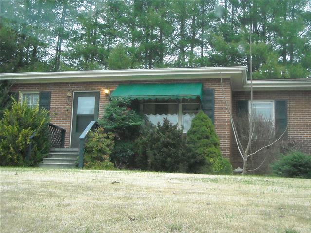 A picture of the property located at 43 MEMORY LN, ASHEVILLE NC 28805.