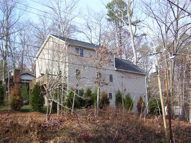 A picture of the property located at 9 ANGUS LN, ASHEVILLE NC 28805.