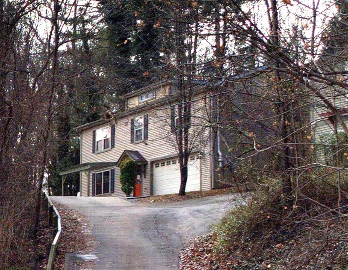 A picture of the property located at 469 GOVERNORS VIEW RD, ASHEVILLE NC 28805.