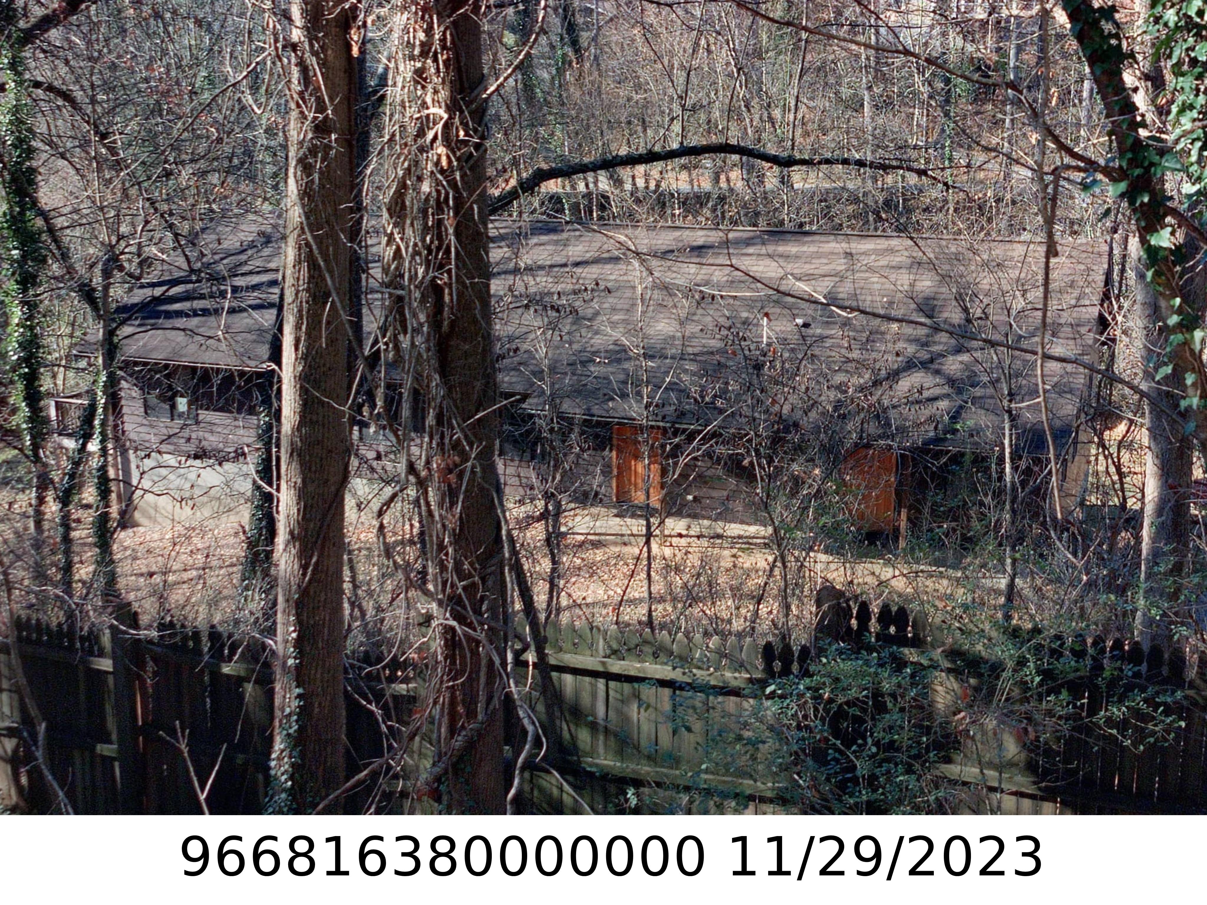 A picture of the property located at 464 GOVERNORS VIEW RD, ASHEVILLE NC 28805.