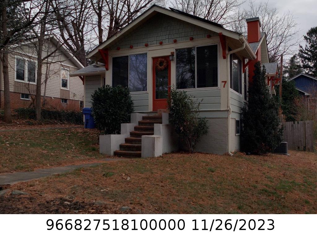 A picture of the property located at 7 CRAIG CIR, ASHEVILLE NC 28805.