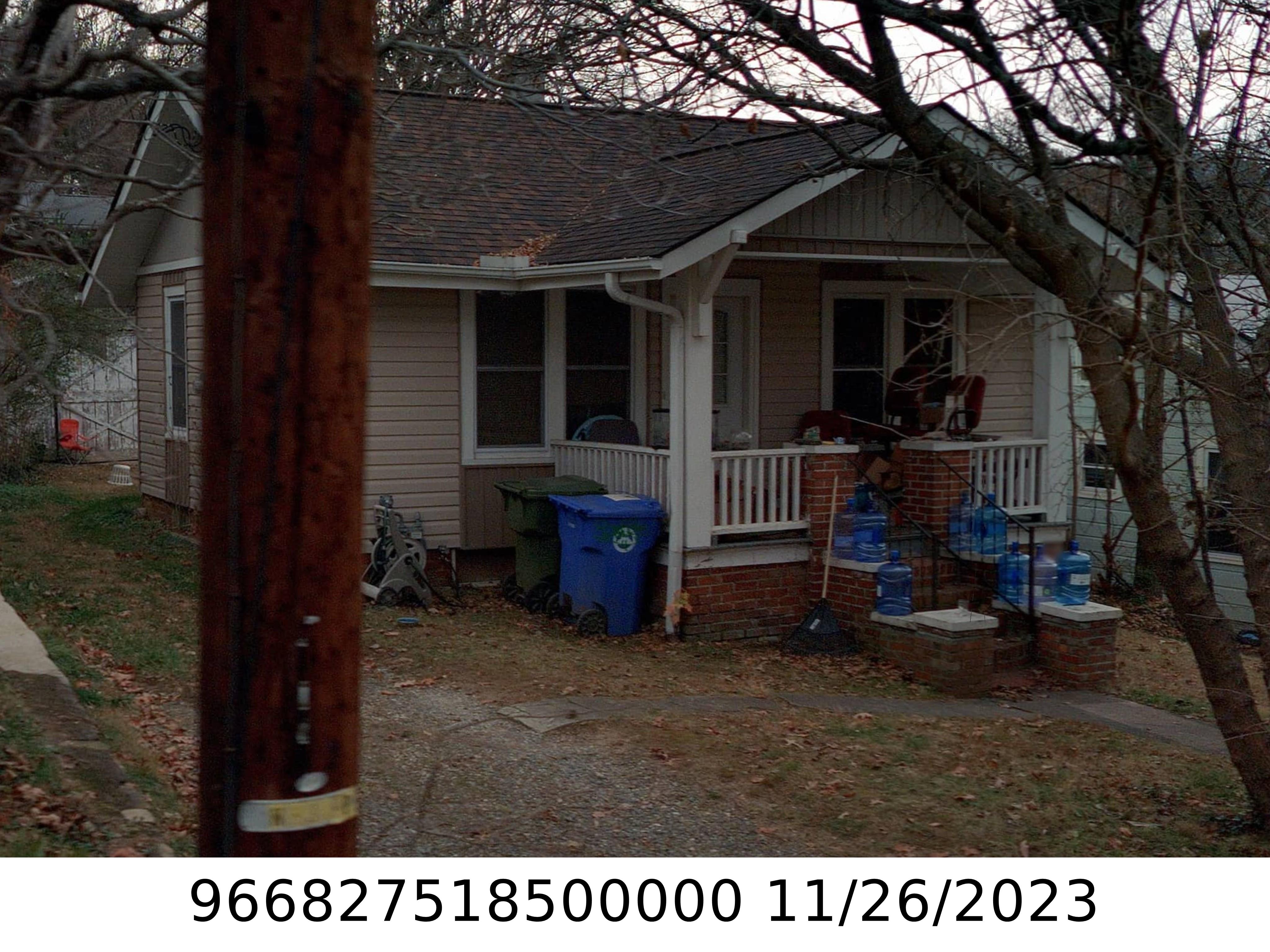 A picture of the property located at 9 CRAIG CIR, ASHEVILLE NC 28805.