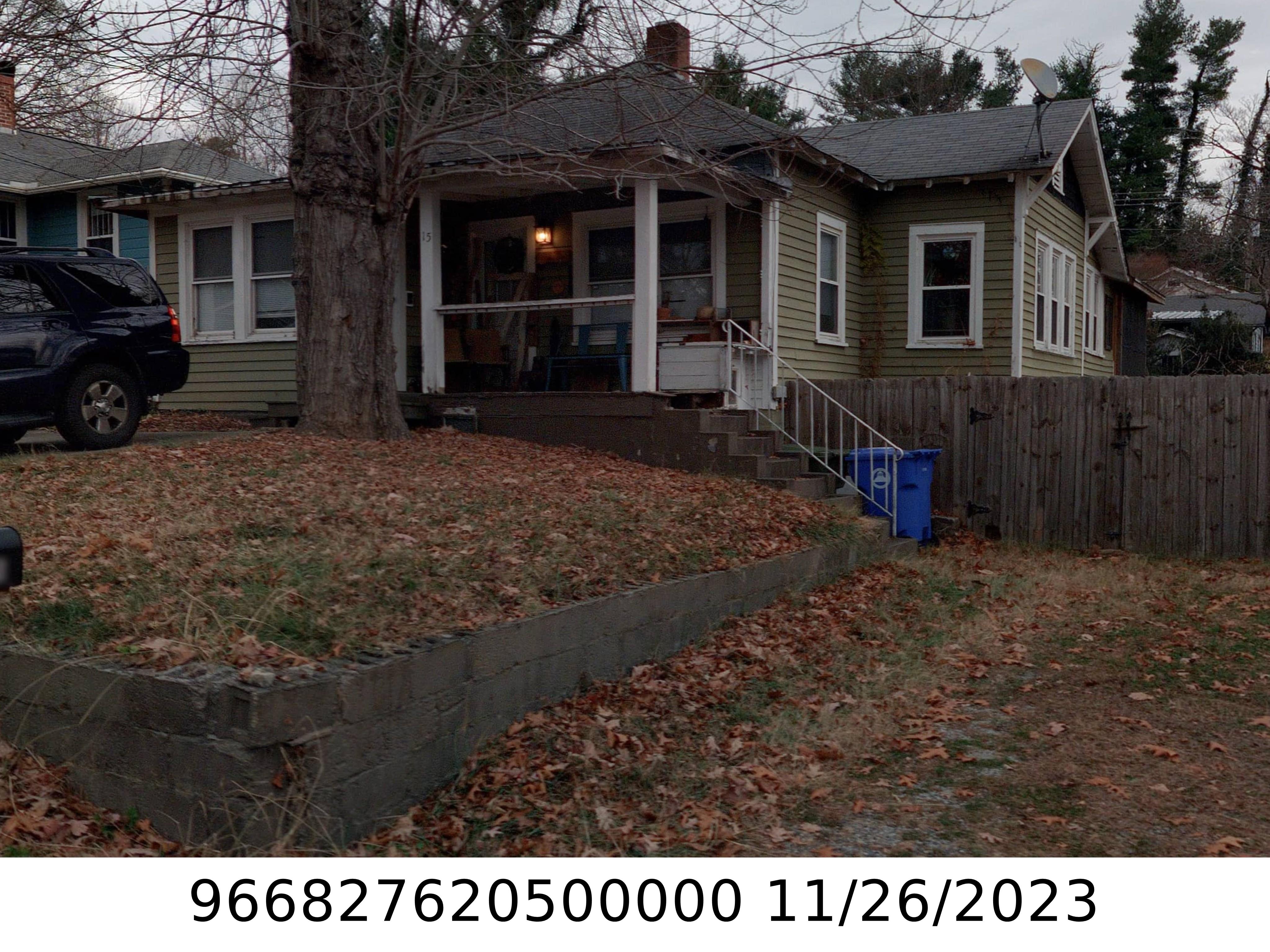 A picture of the property located at 15 CRAIG CIR, ASHEVILLE NC 28805.