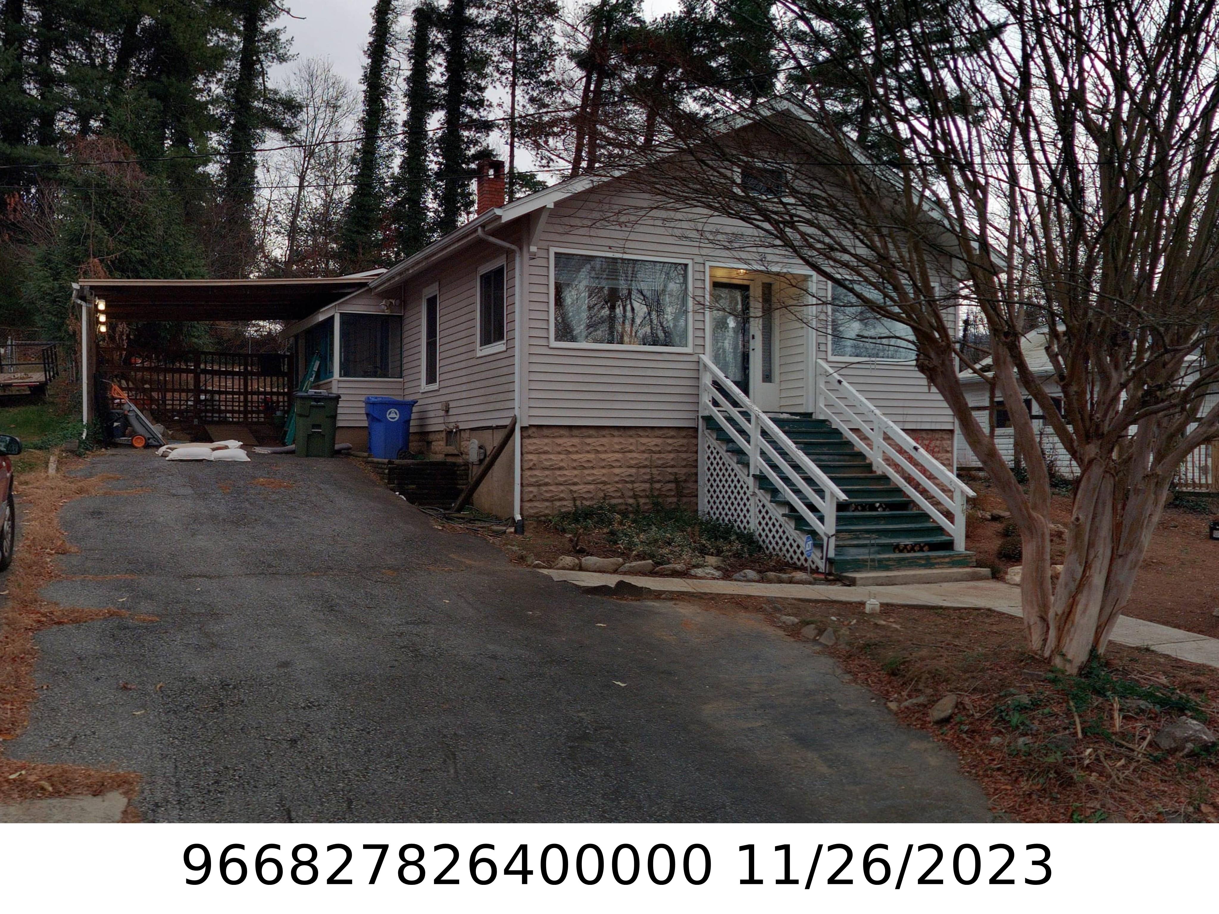 A picture of the property located at 74 CRAIG CIR, ASHEVILLE NC 28805.