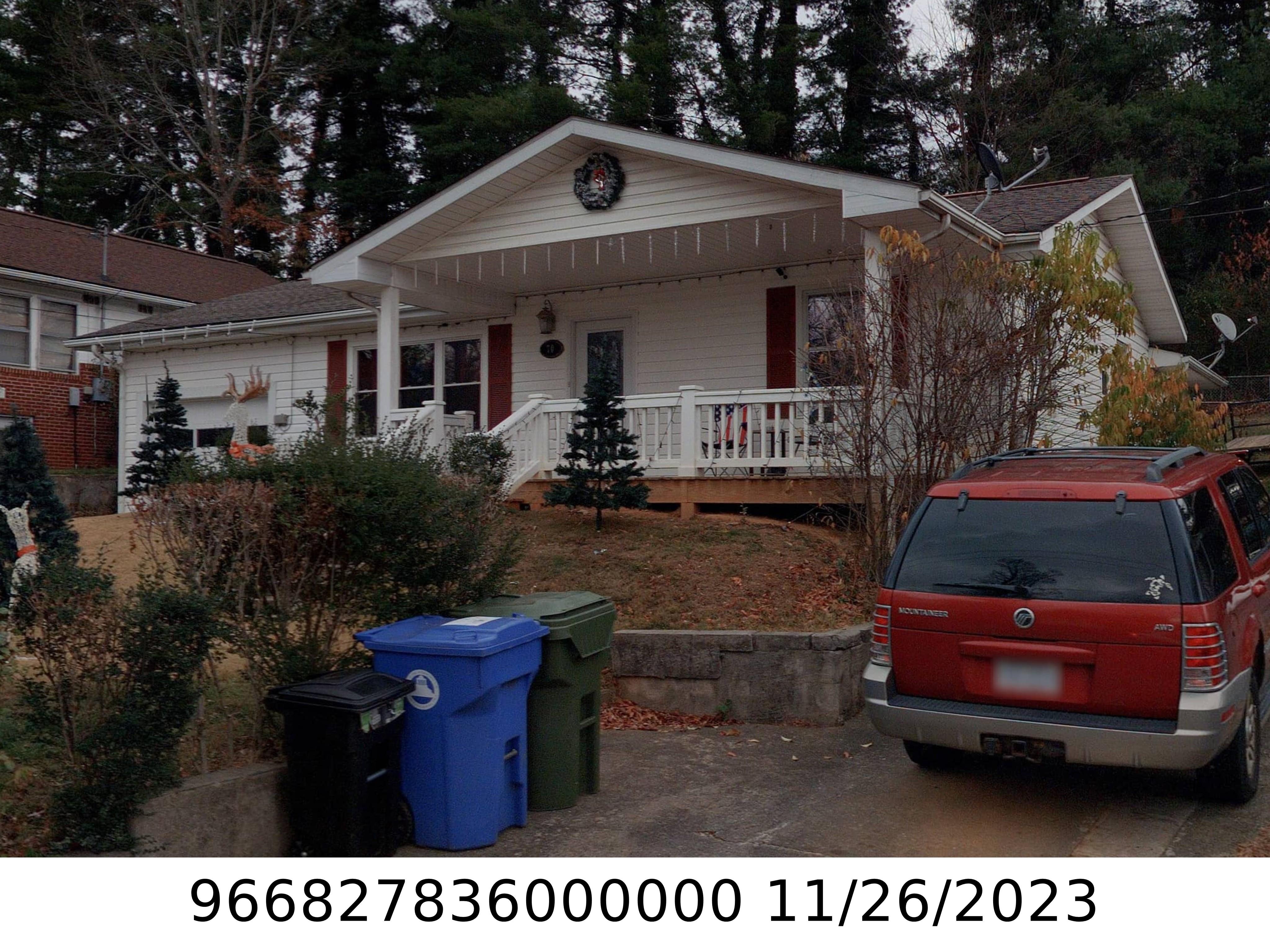 A picture of the property located at 70 CRAIG CIR, ASHEVILLE NC 28805.