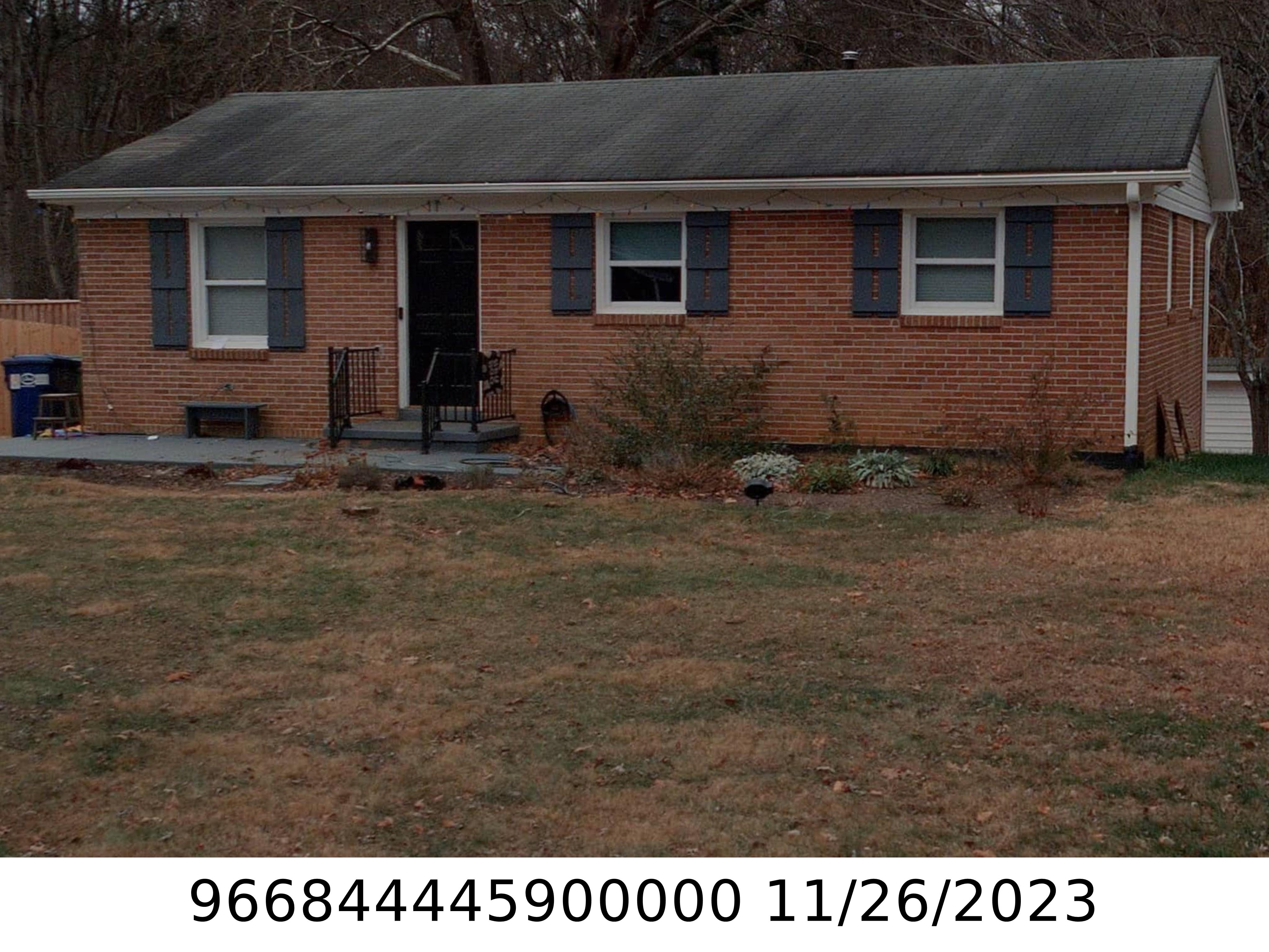 A picture of the property located at 11 BIRCHWOOD LN, ASHEVILLE NC 28805.