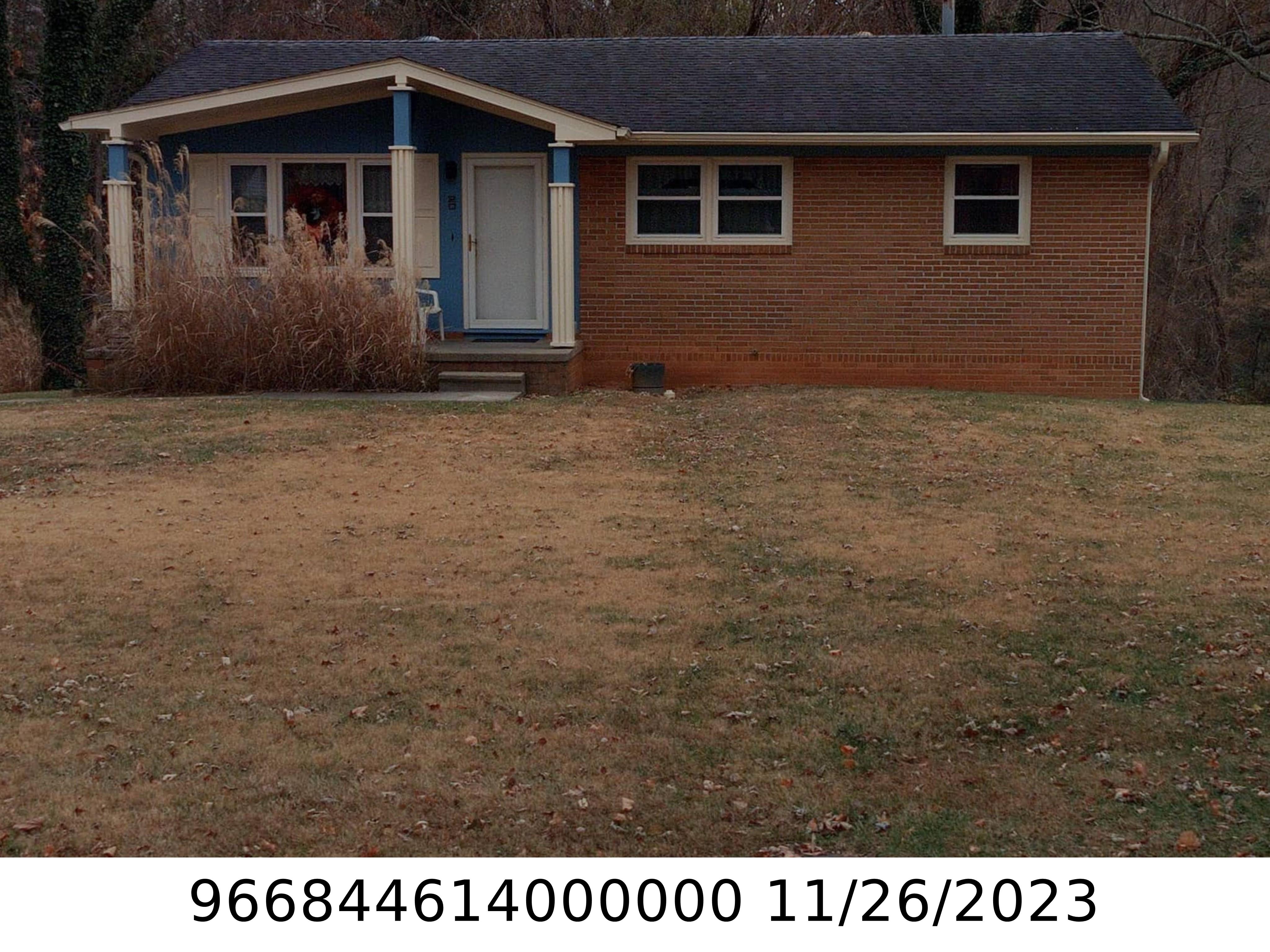 A picture of the property located at 20 BIRCHWOOD LN, ASHEVILLE NC 28805.