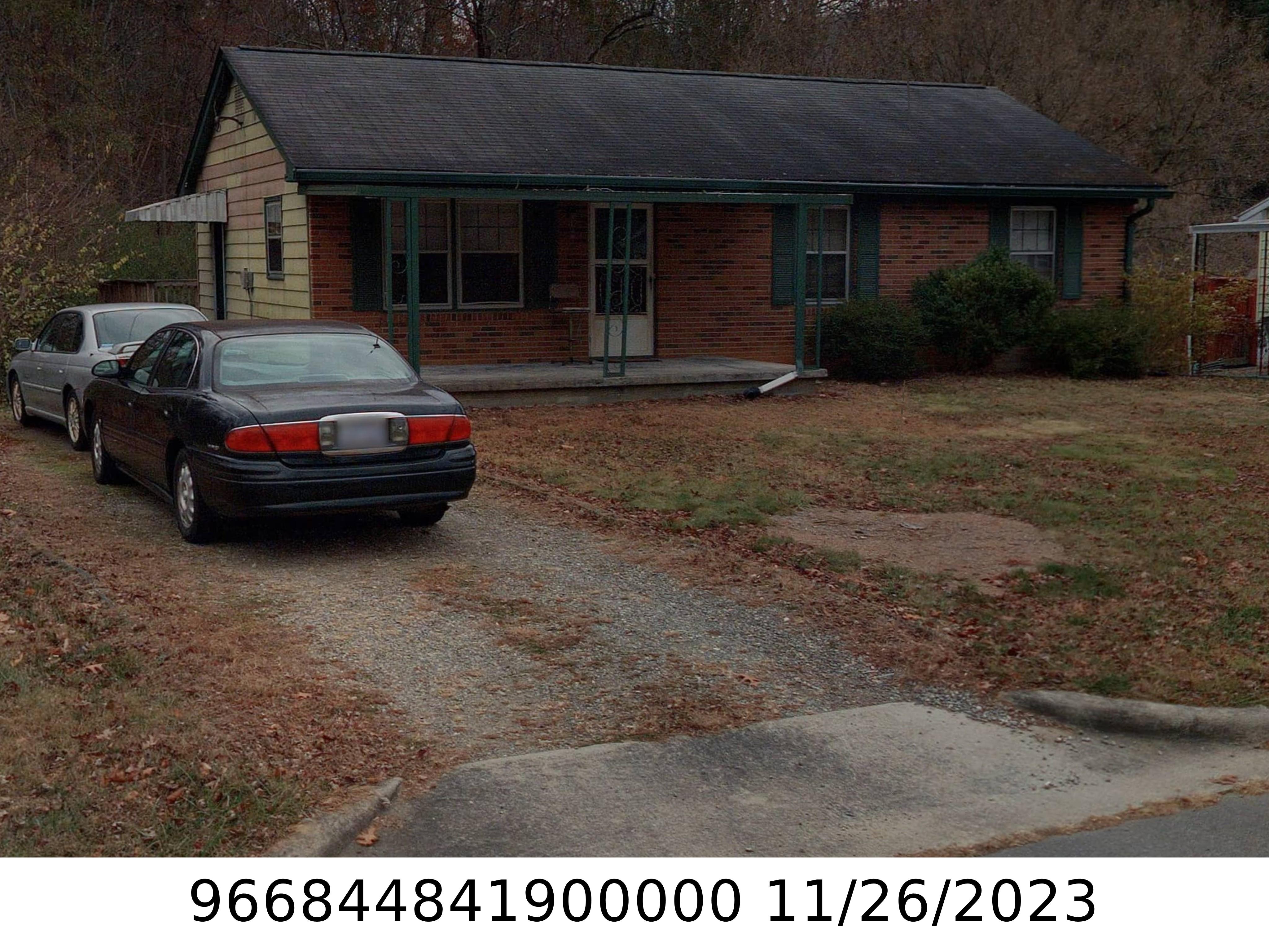 A picture of the property located at 10 BIRCHWOOD LN, ASHEVILLE NC 28805.
