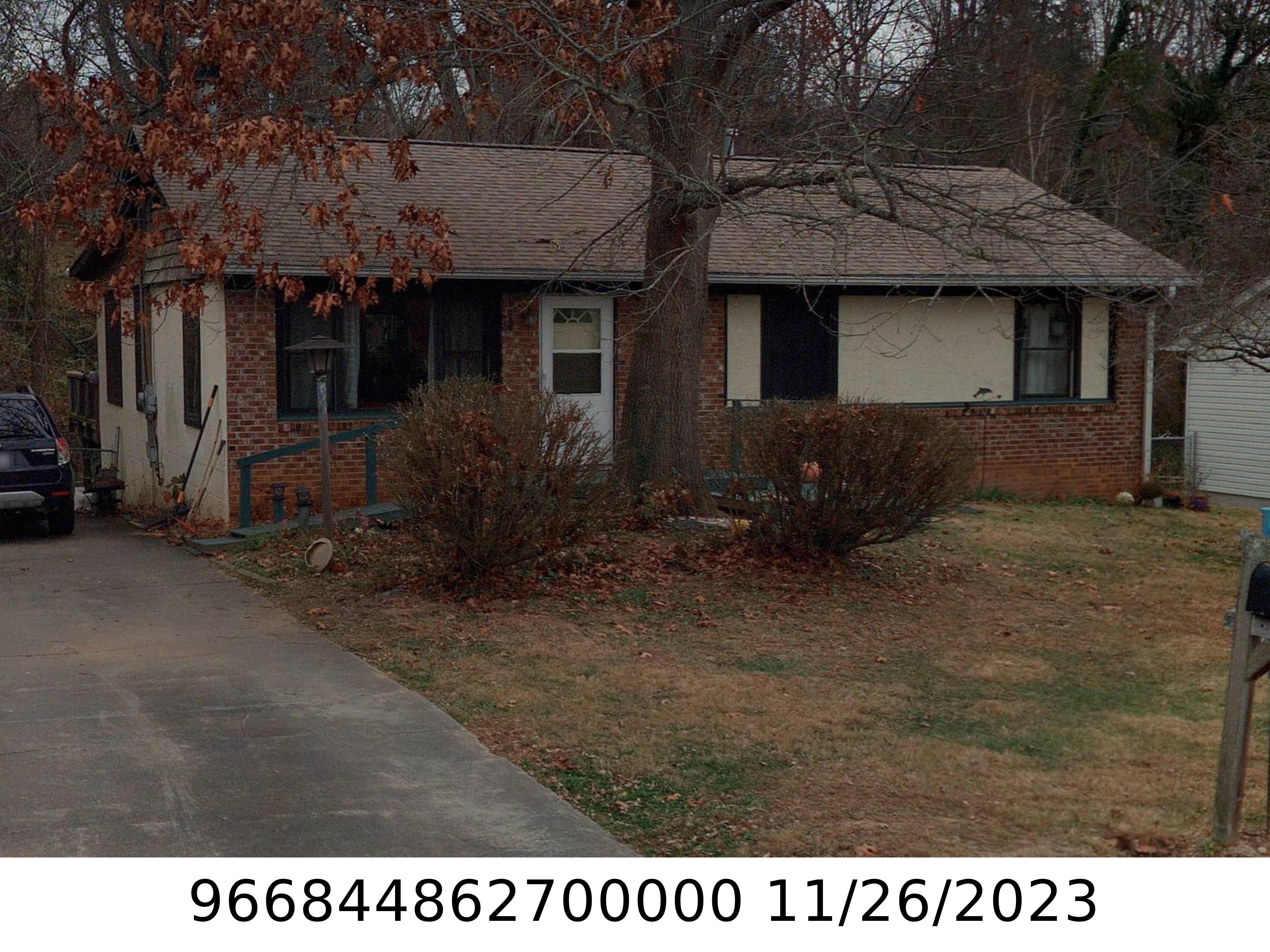 A picture of the property located at 4 BIRCHWOOD LN, ASHEVILLE NC 28805.