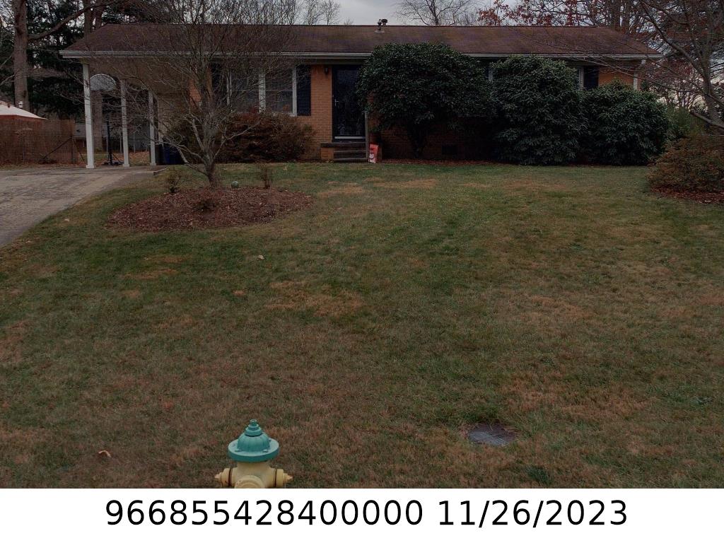 A picture of the property located at 15 LOOKING GLASS LN, ASHEVILLE NC 28805.