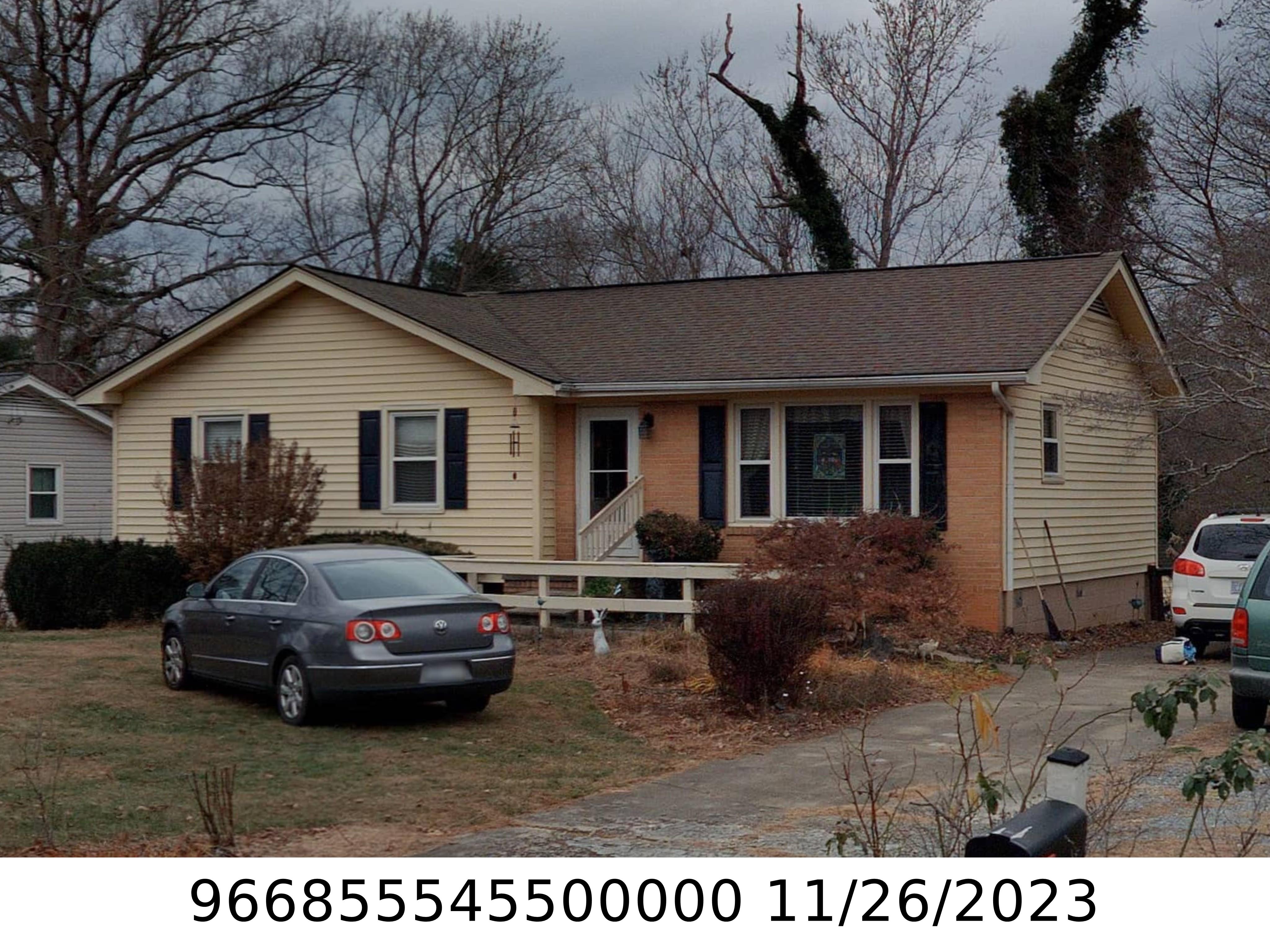 A picture of the property located at 16 LOOKING GLASS LN, ASHEVILLE NC 28805.