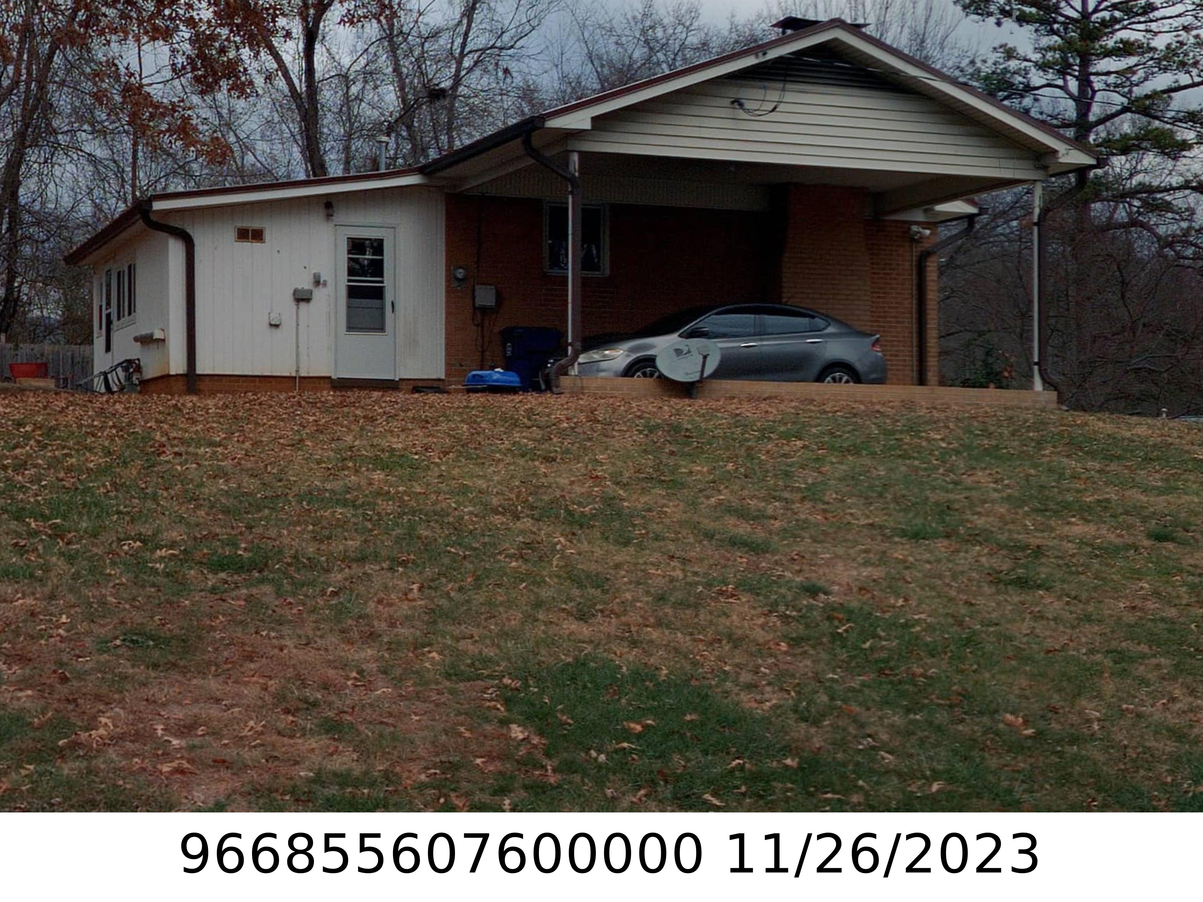 A picture of the property located at 27 LOOKING GLASS LN, ASHEVILLE NC 28805.