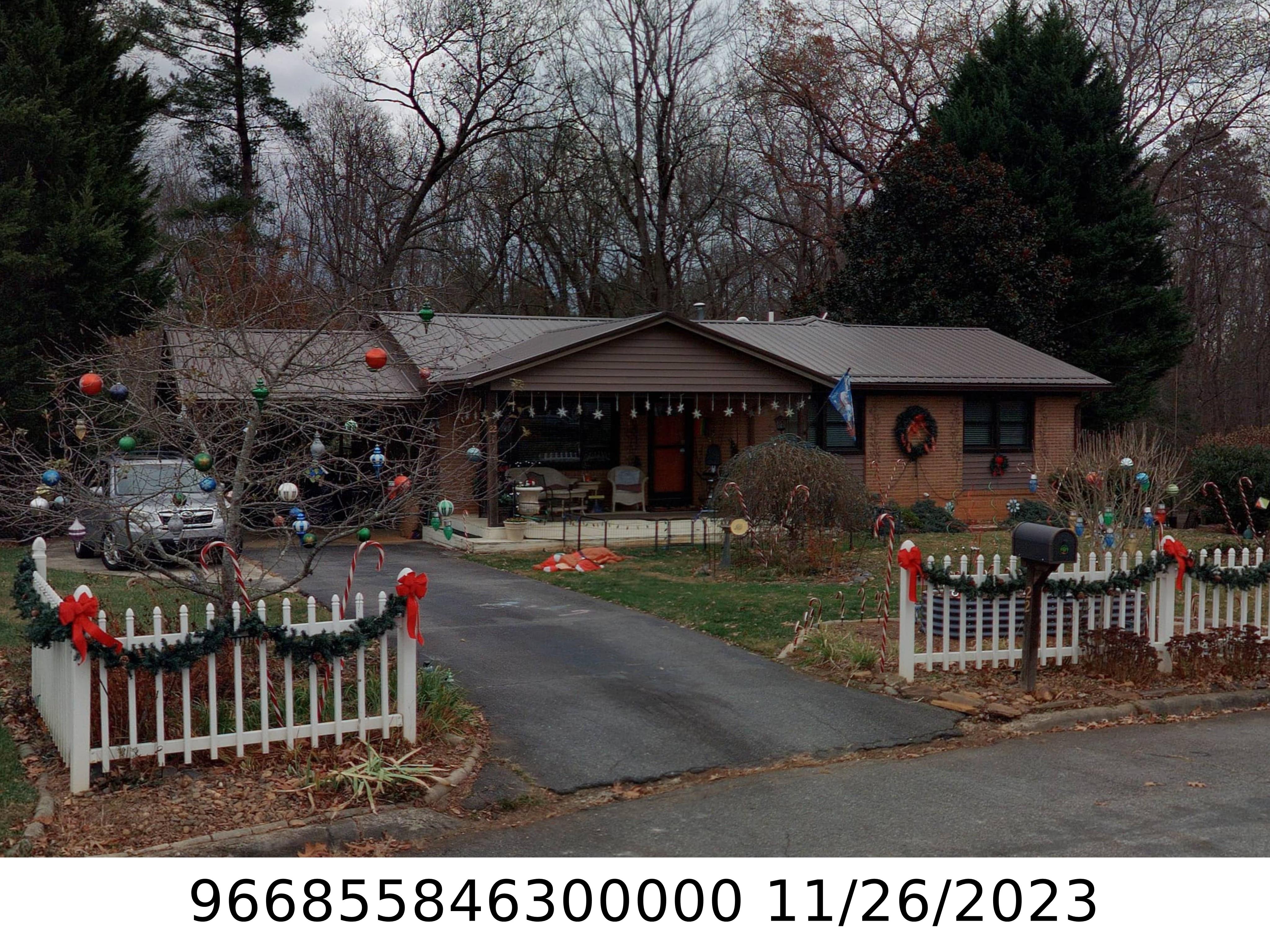 A picture of the property located at 22 LOOKING GLASS LN, ASHEVILLE NC 28805.