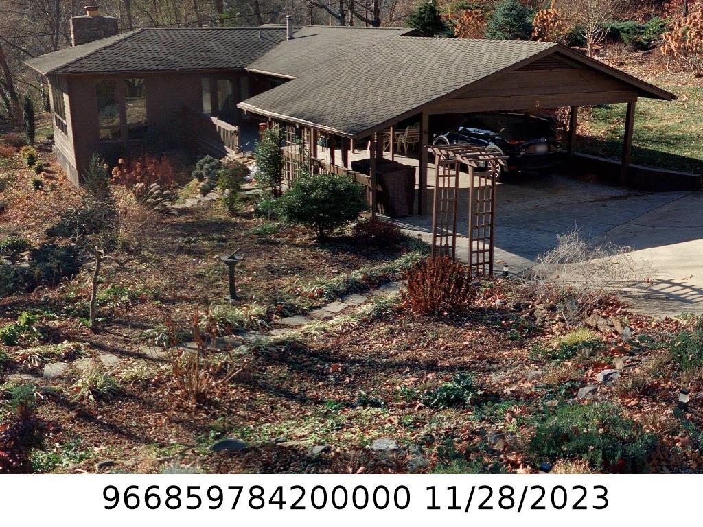 A picture of the property located at 3 STEPHENSON LN, ASHEVILLE NC 28805.