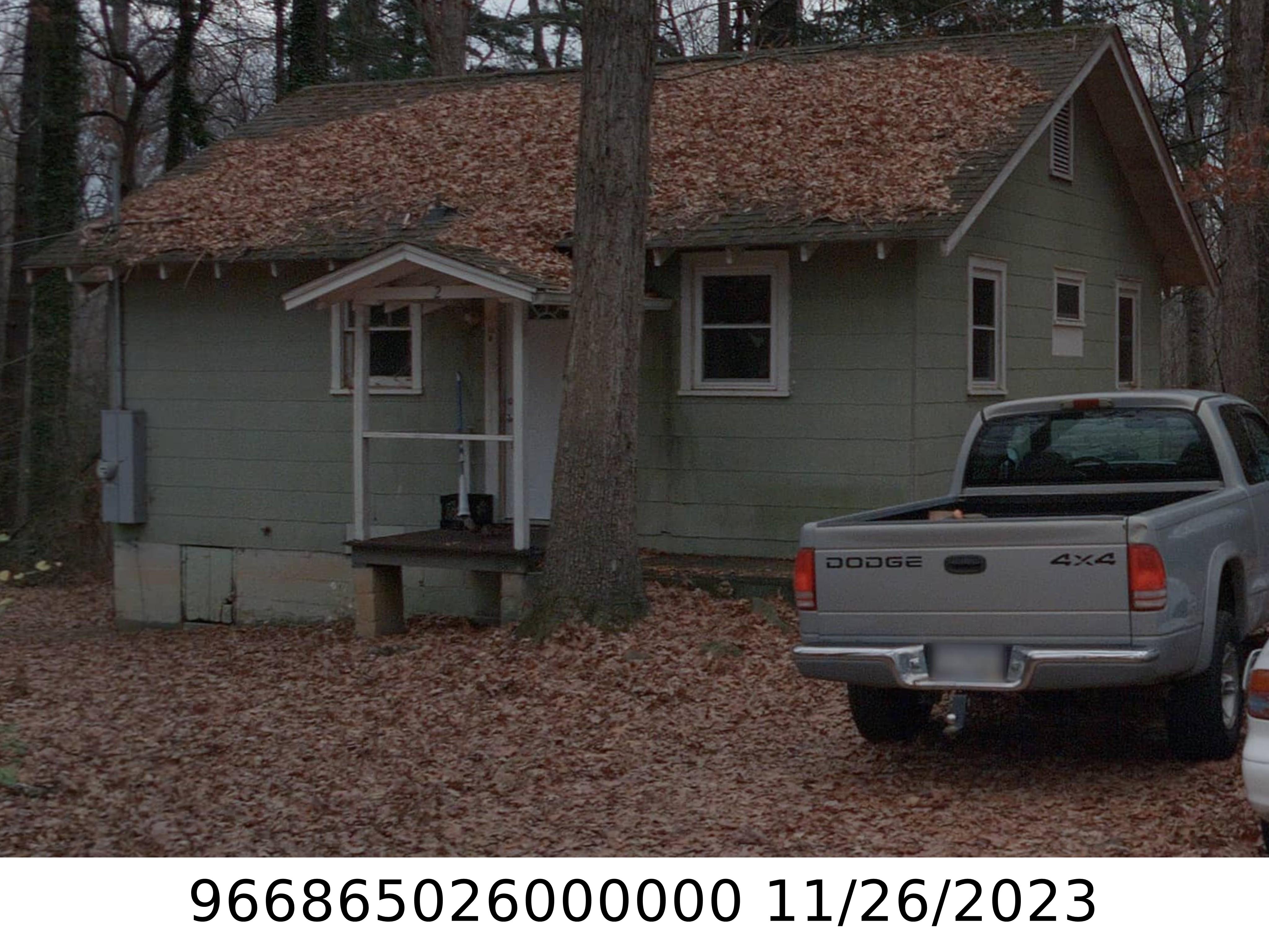 A picture of the property located at 2 SOURWOOD LN, ASHEVILLE NC 28805.