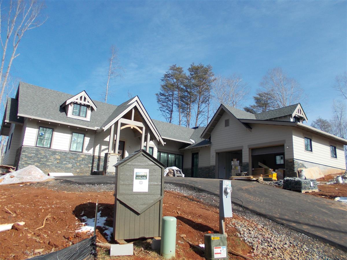 A picture of the property located at 138 RIVERBEND FOREST DR, ASHEVILLE NC 28805.