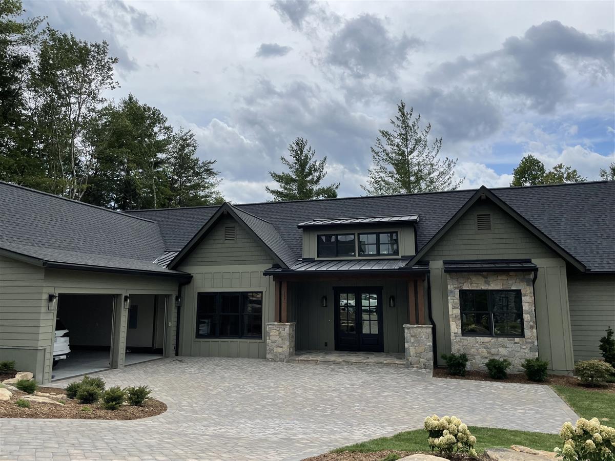 A picture of the property located at 157 RIVERBEND FOREST DR, ASHEVILLE NC 28805.