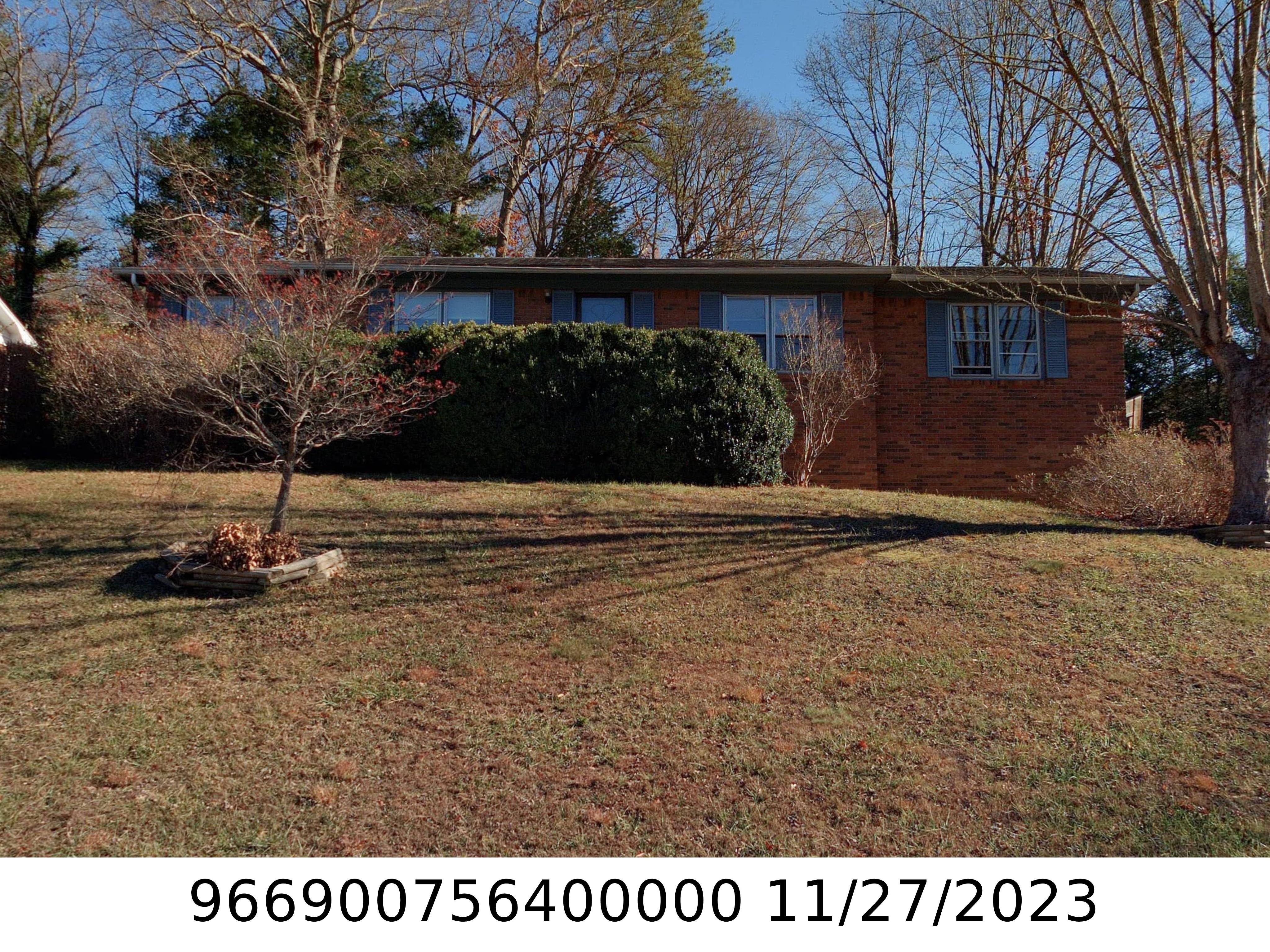 A picture of the property located at 83 MEMORY LN, ASHEVILLE NC 28805.