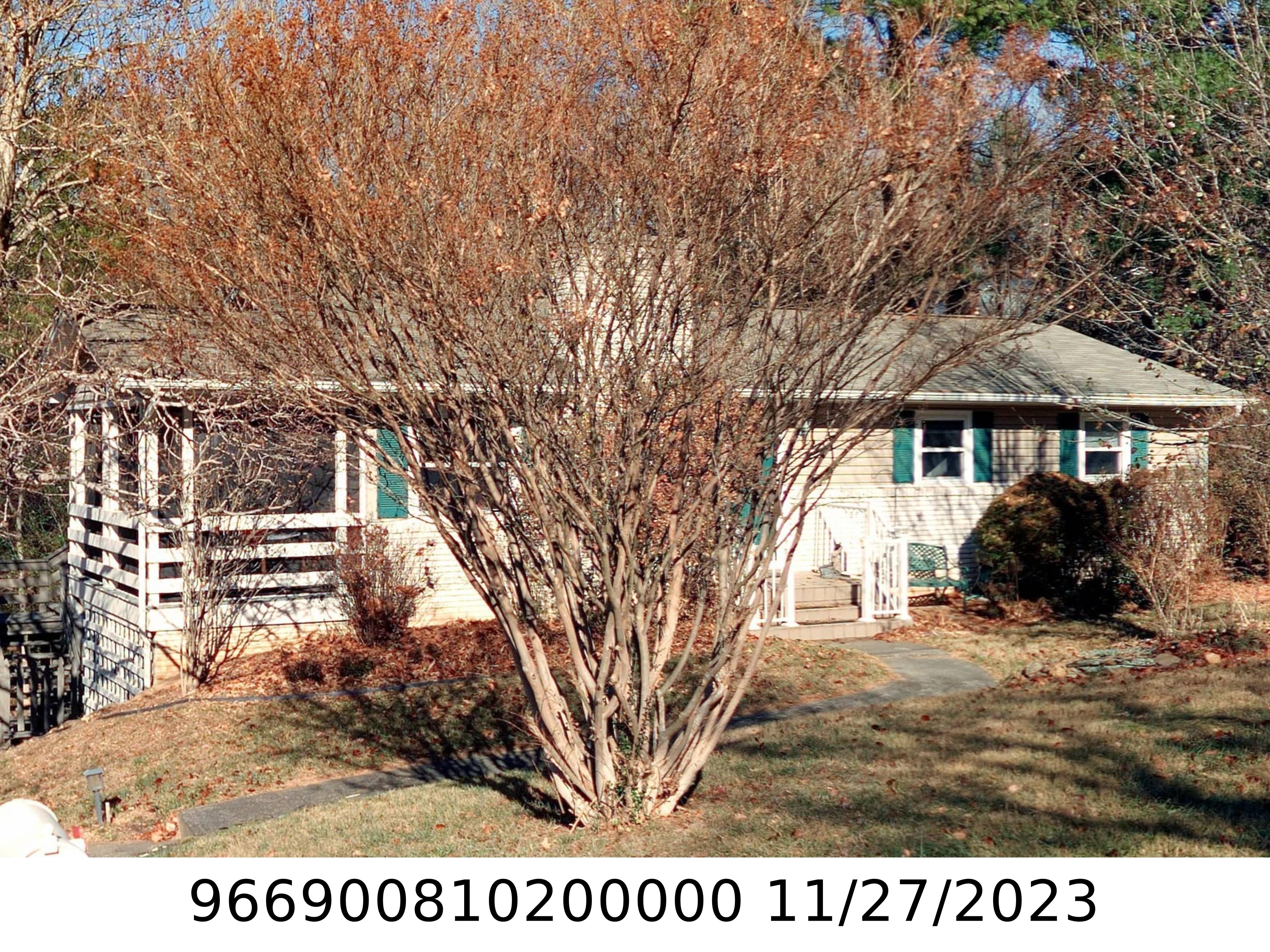 A picture of the property located at 10 NIXON TER, ASHEVILLE NC 28805.