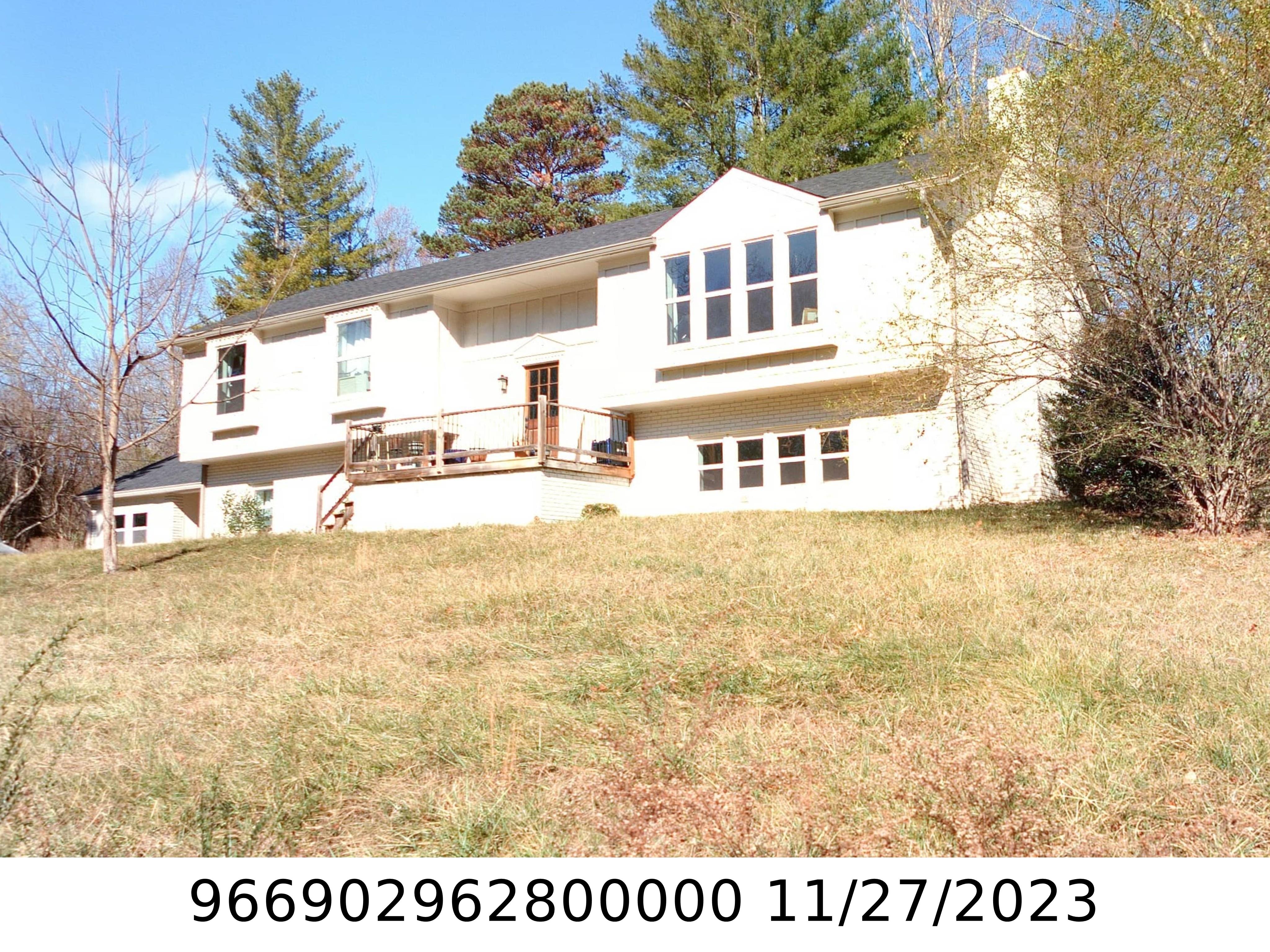 A picture of the property located at 108 BELL RD, ASHEVILLE NC 28805.
