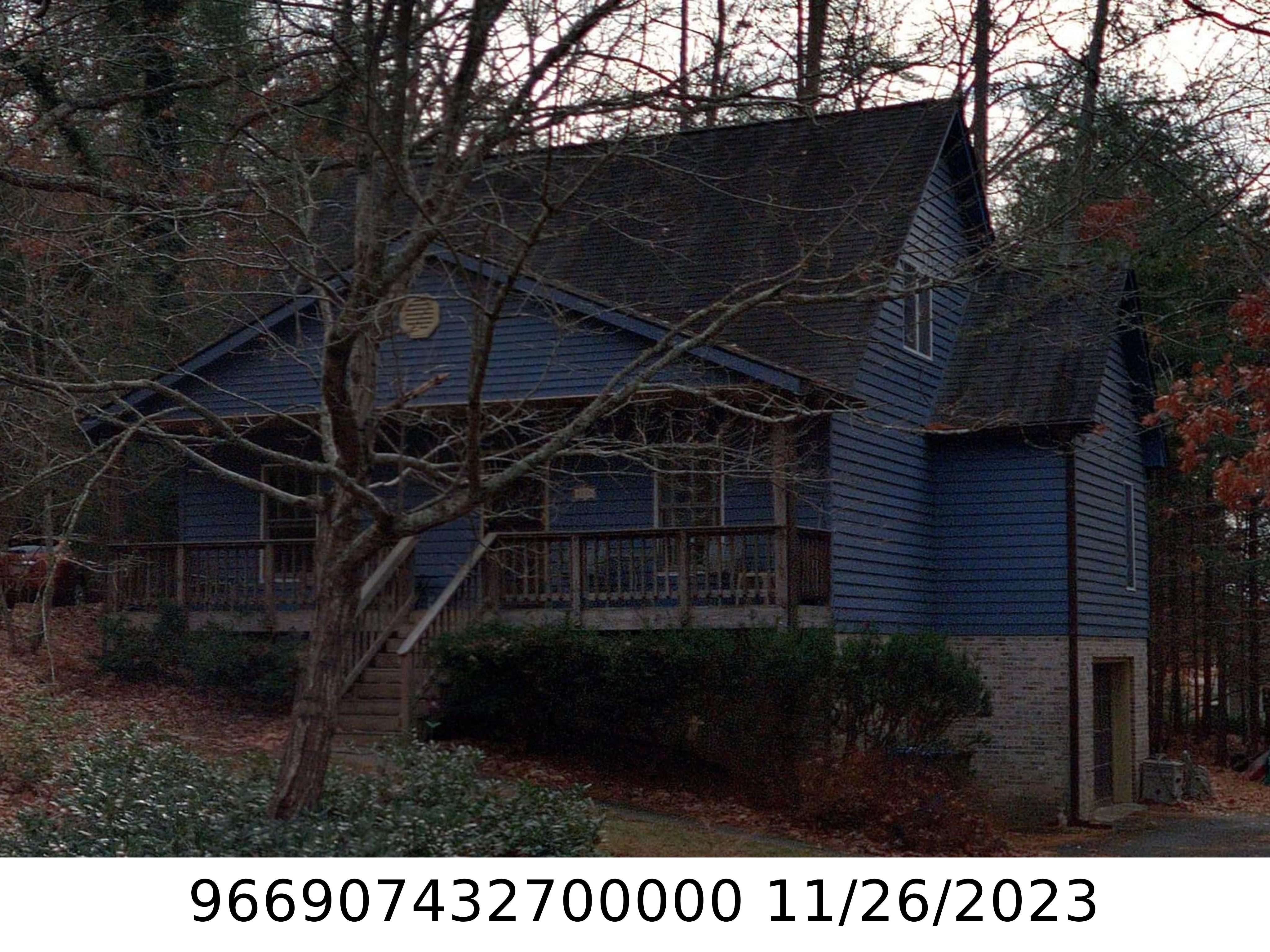 A picture of the property located at 11 STEPHANIE LN, ASHEVILLE NC 28805.