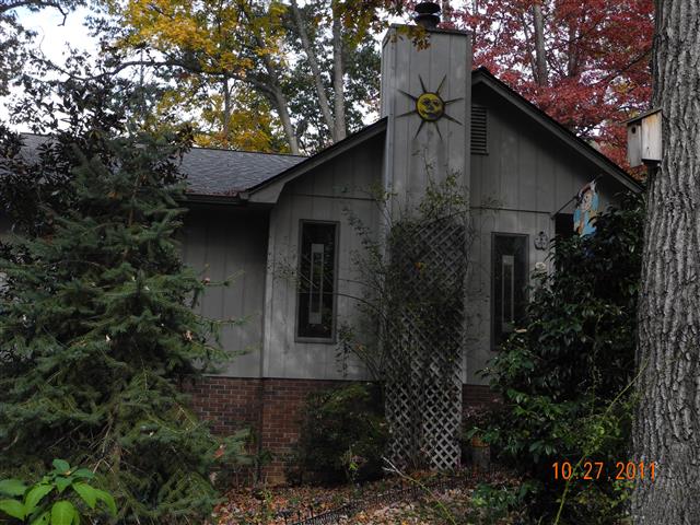 A picture of the property located at 18 STEPHANIE LN, ASHEVILLE NC 28805.