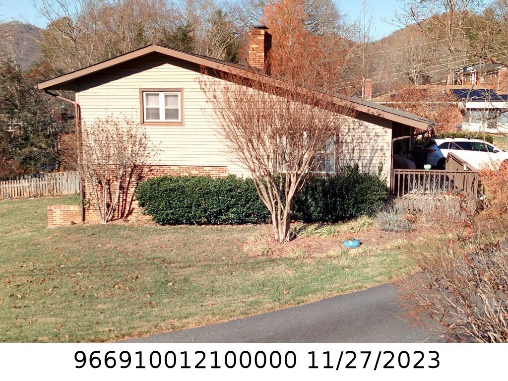 A picture of the property located at 20 NIXON TER, ASHEVILLE NC 28805.
