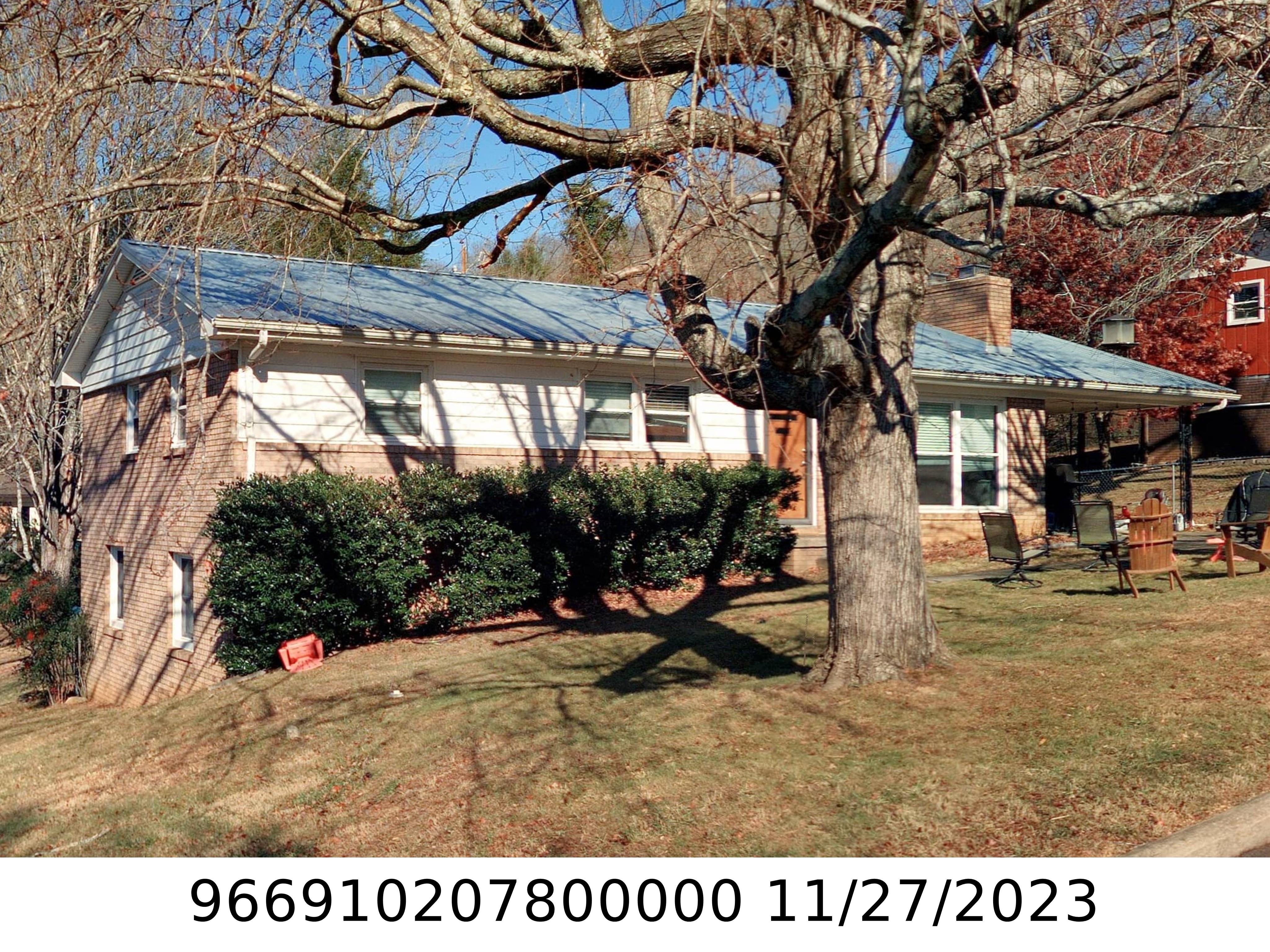 A picture of the property located at 30 NIXON TER, ASHEVILLE NC 28805.