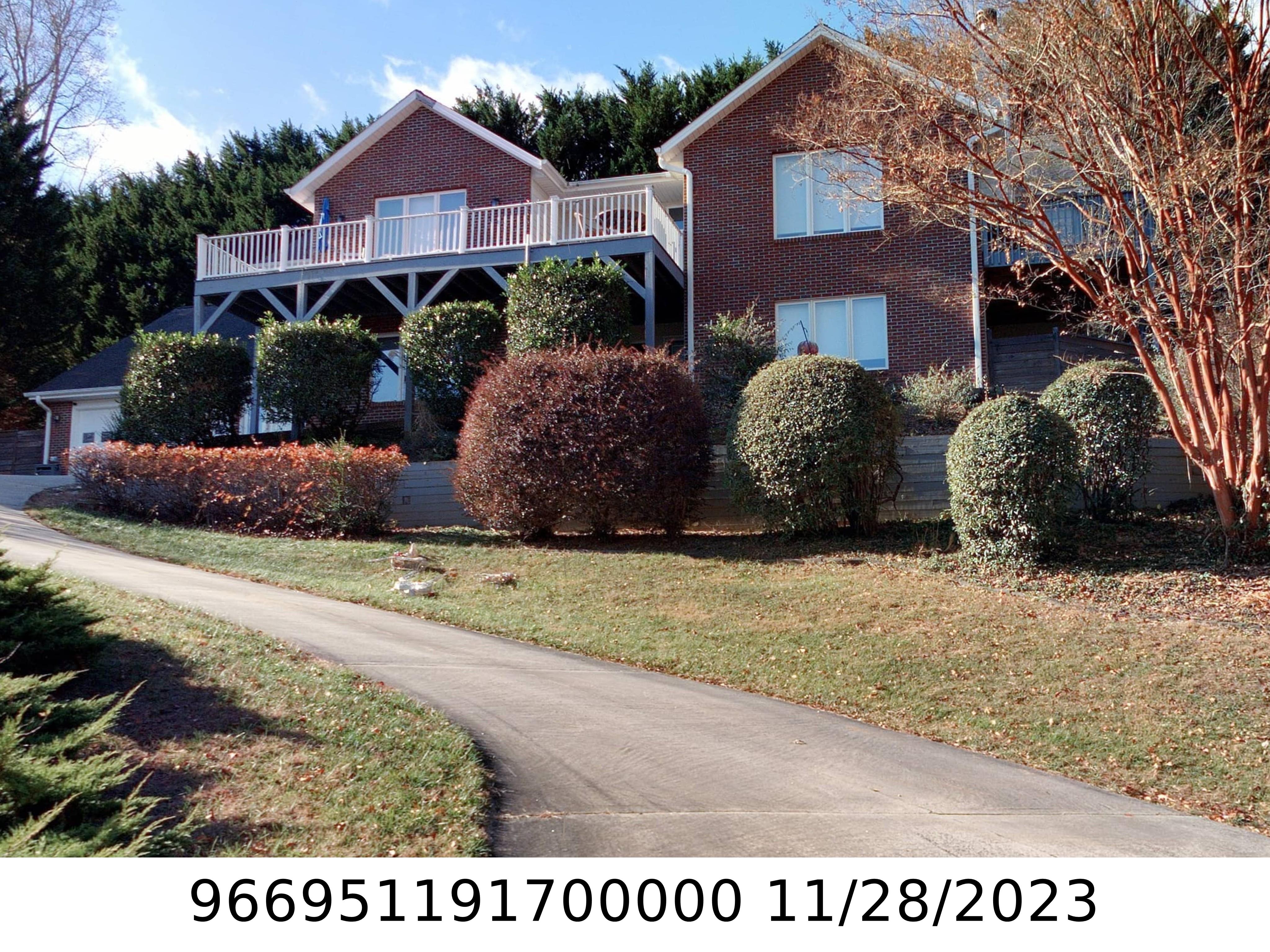 A picture of the property located at 133 CLEAR VISTA LN, ASHEVILLE NC 28805.
