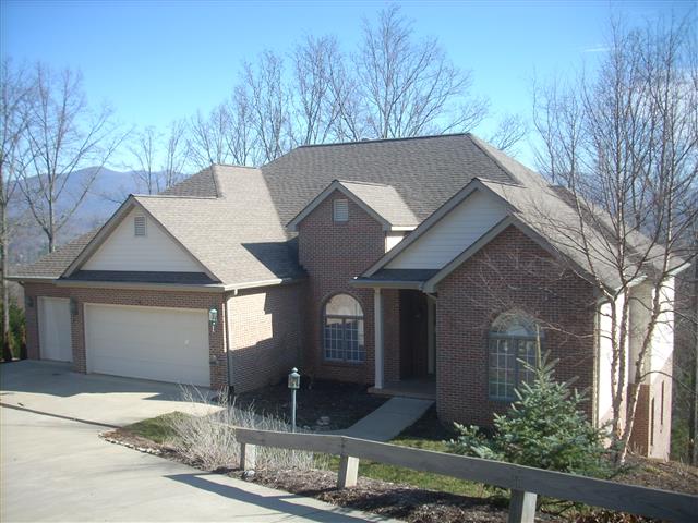 A picture of the property located at 28 CLEAR VISTA DR, ASHEVILLE NC 28805.