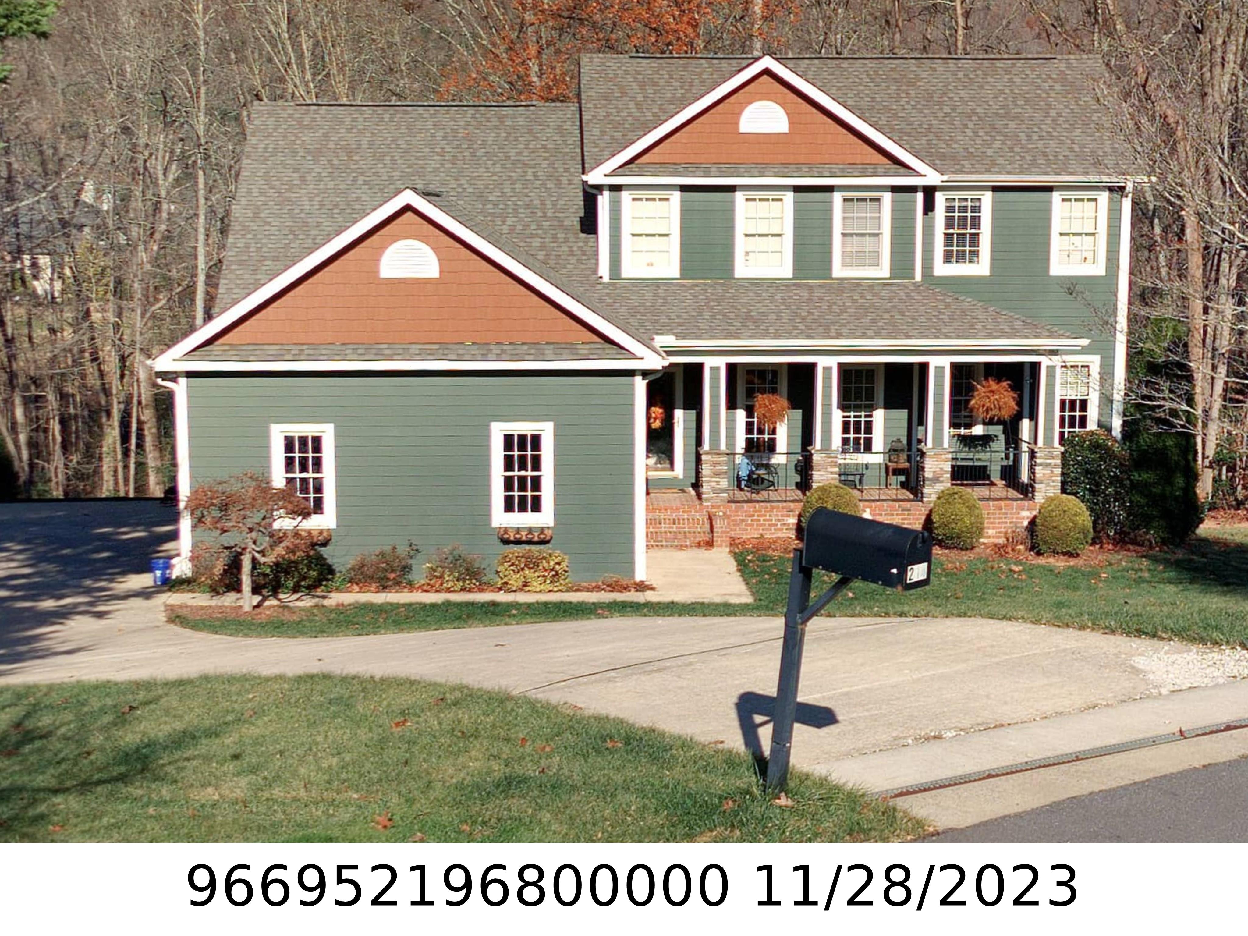 A picture of the property located at 214 CLEAR VISTA CIR, ASHEVILLE NC 28805.